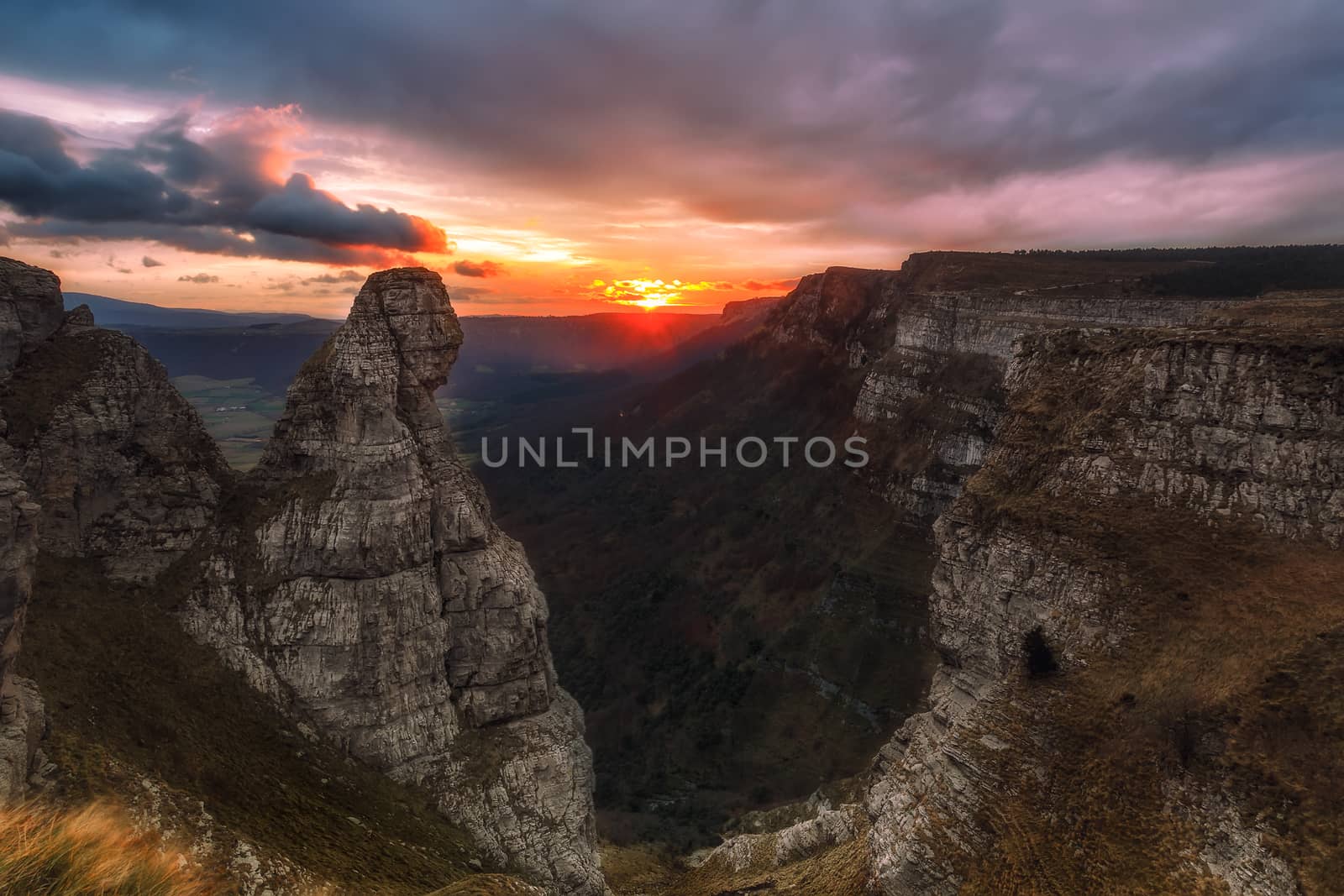 First sun rays from Fraile peak by aruizhu