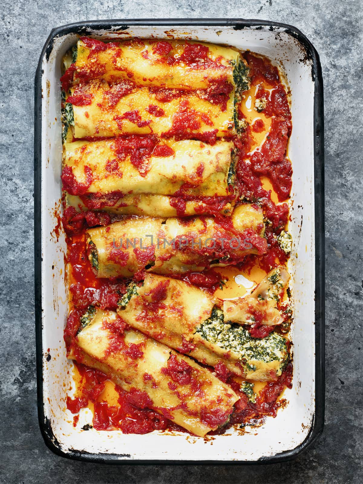rustic italian spinach ricotta cannelloni pasta by zkruger
