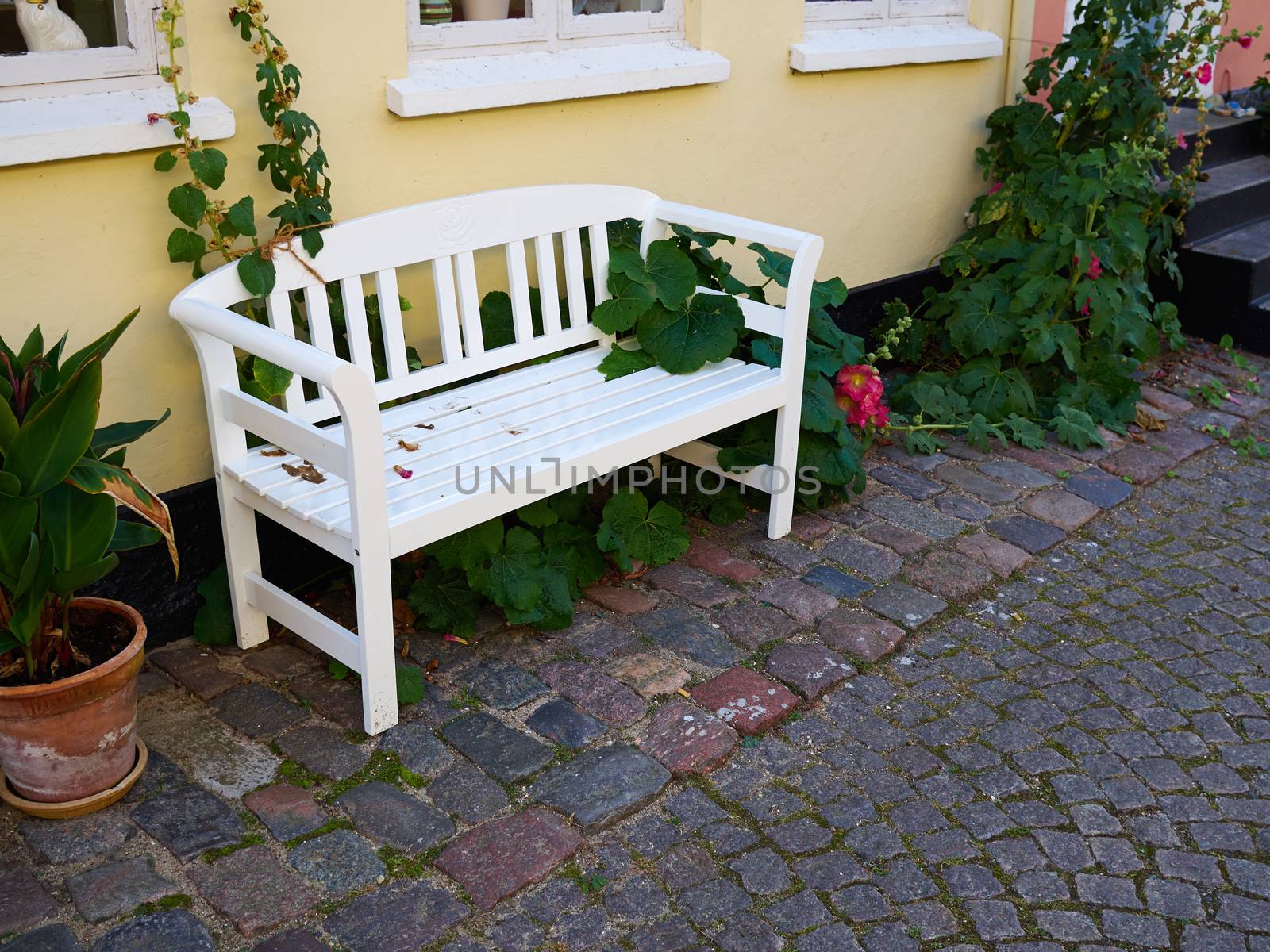 Beautiful classical design park garden white wood bench seating corner 