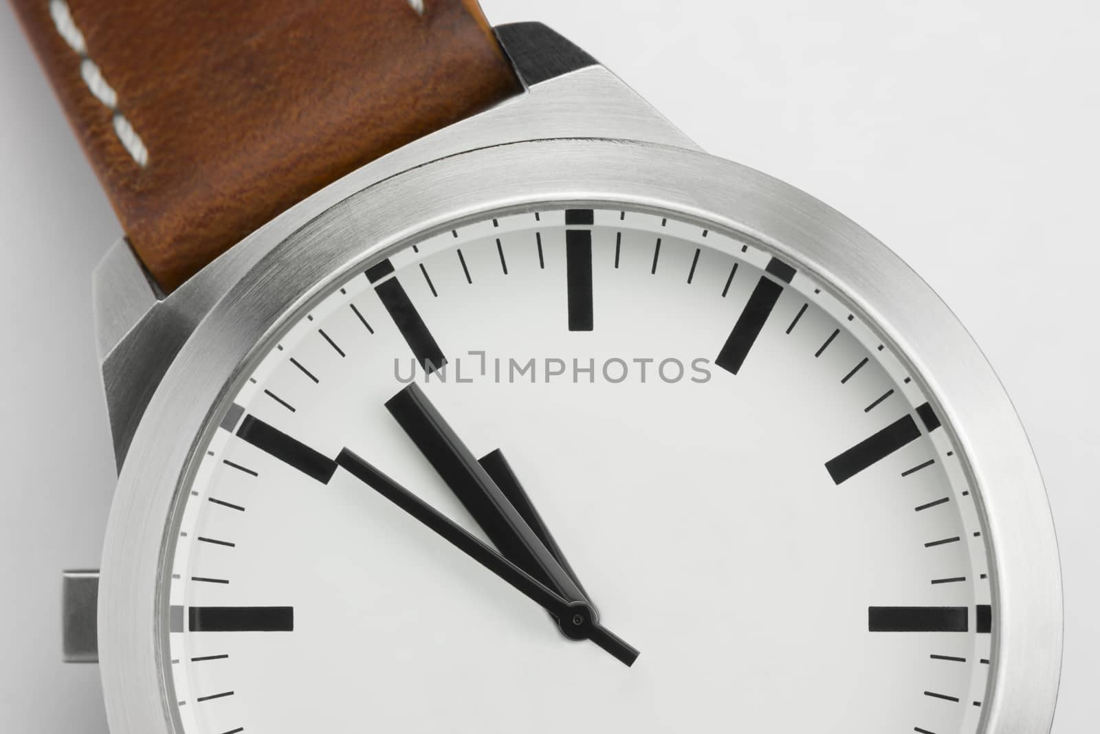 Analog watch with space for a conceptual visualization of a text to be determined
