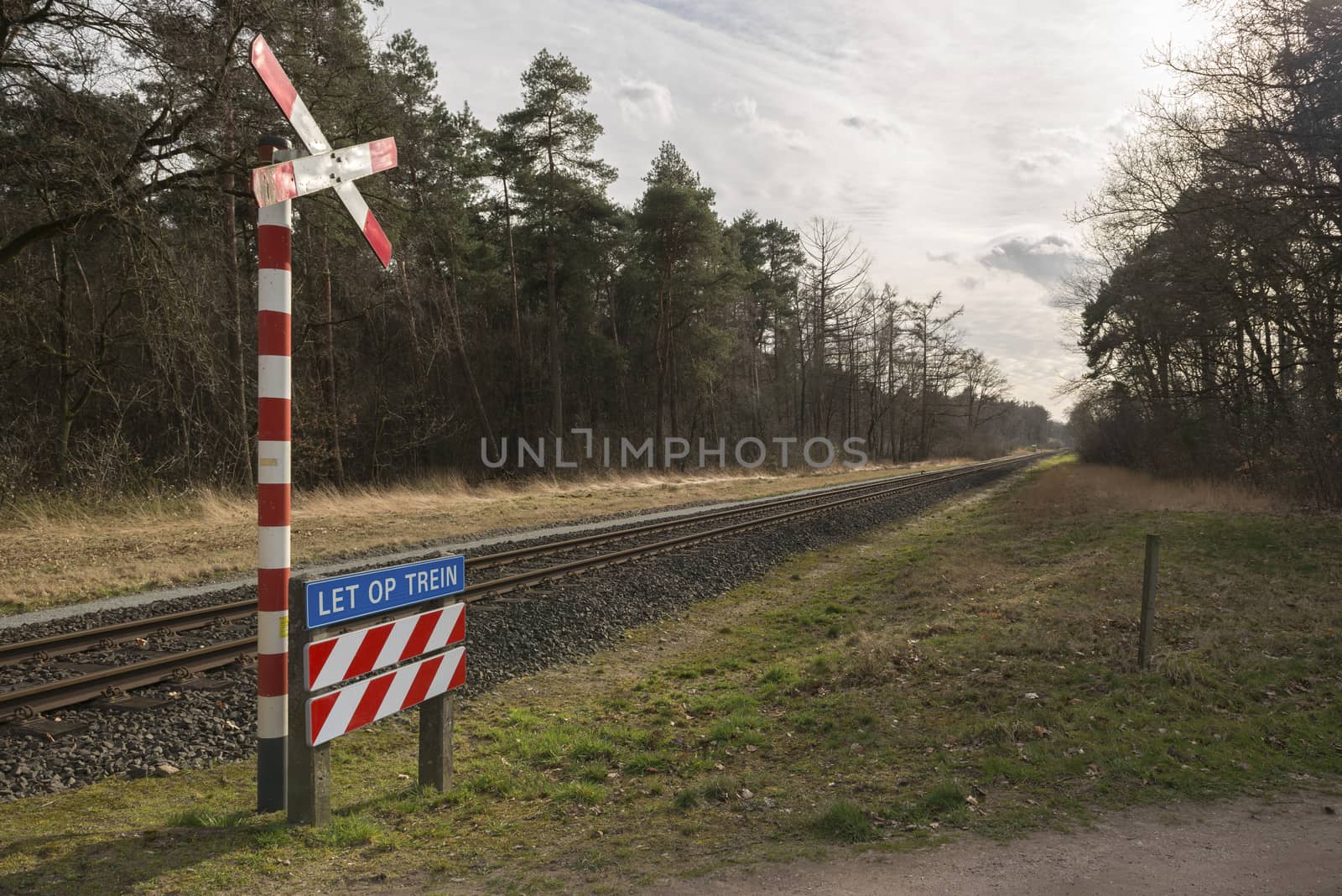 Unguarded railroad crossing
 by Tofotografie