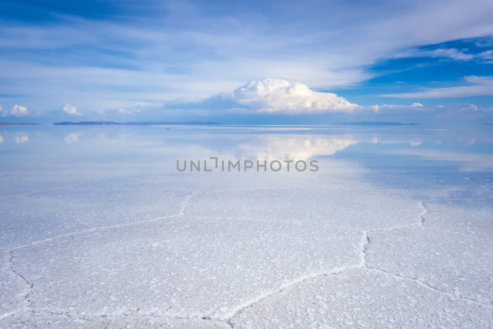 Salar de Uyuni salt white flats desert, Andes Altiplano, Bolivia