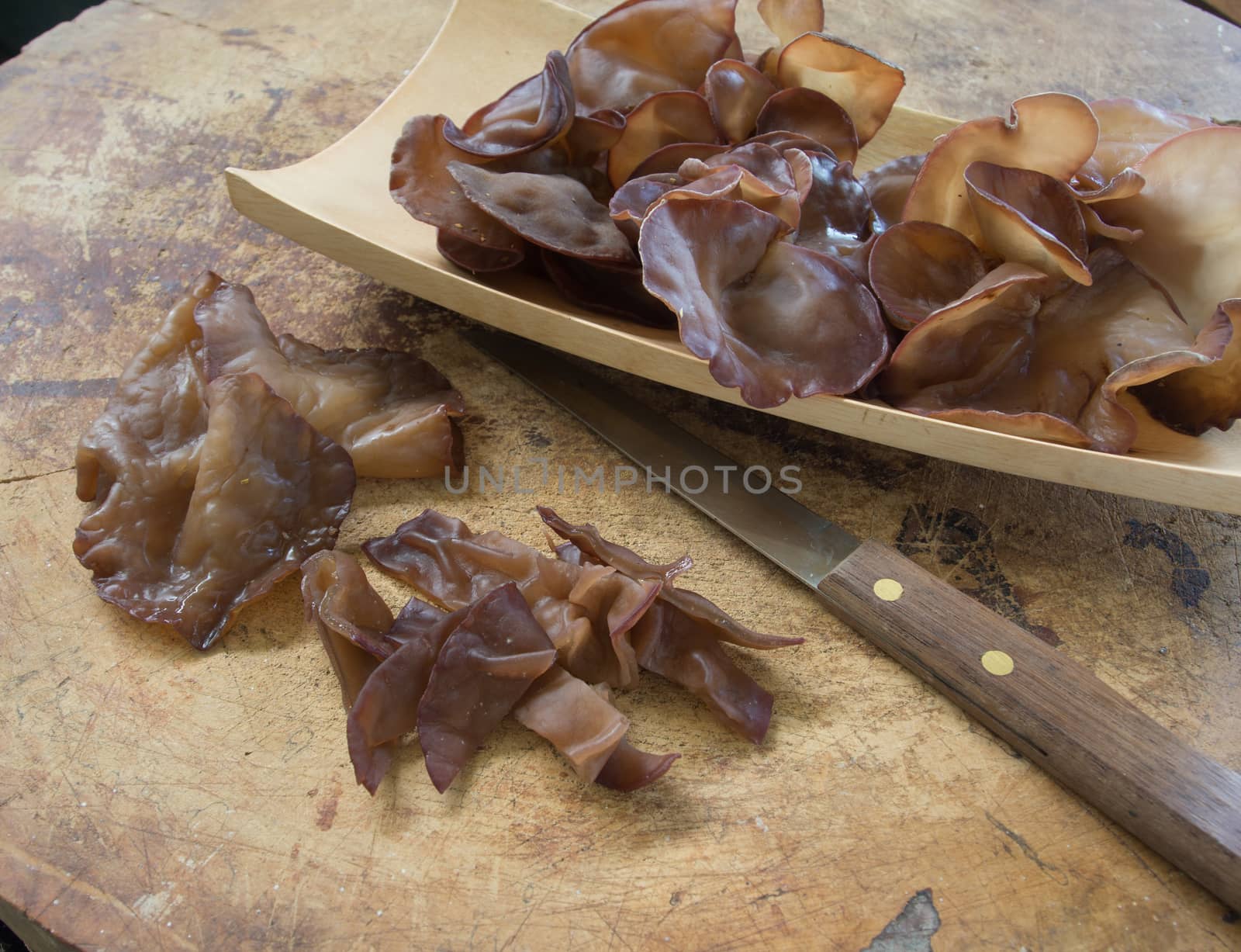 Preparing Auricularia mushroom  for cooking