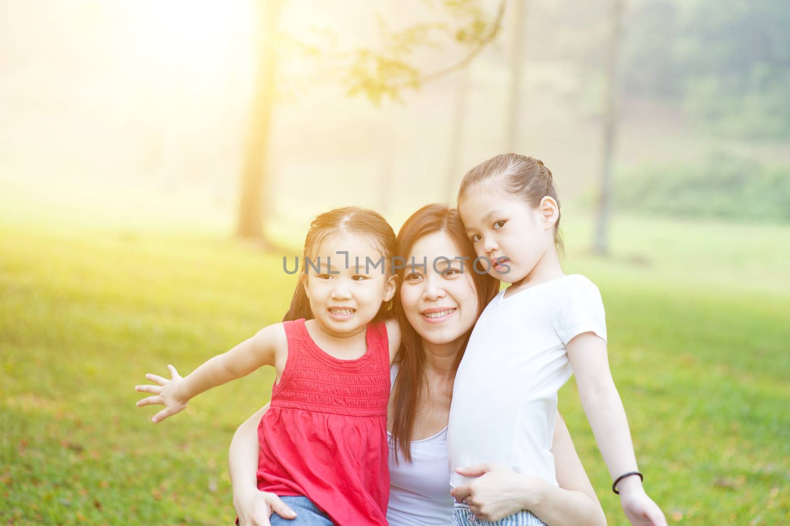 Mother and daughters portrait. by szefei