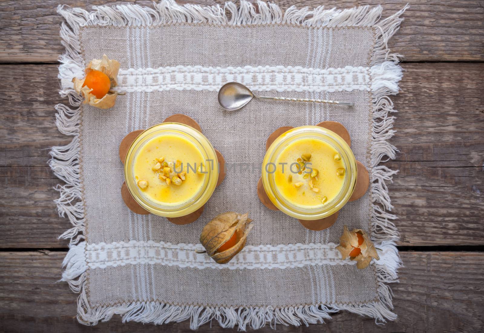 Panna cotta of almond milk with saffron.