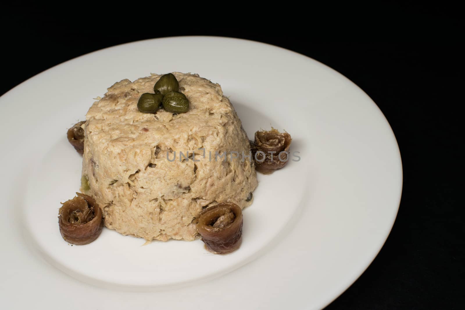 Paté with tuna, capers and anchovies, delicious plate