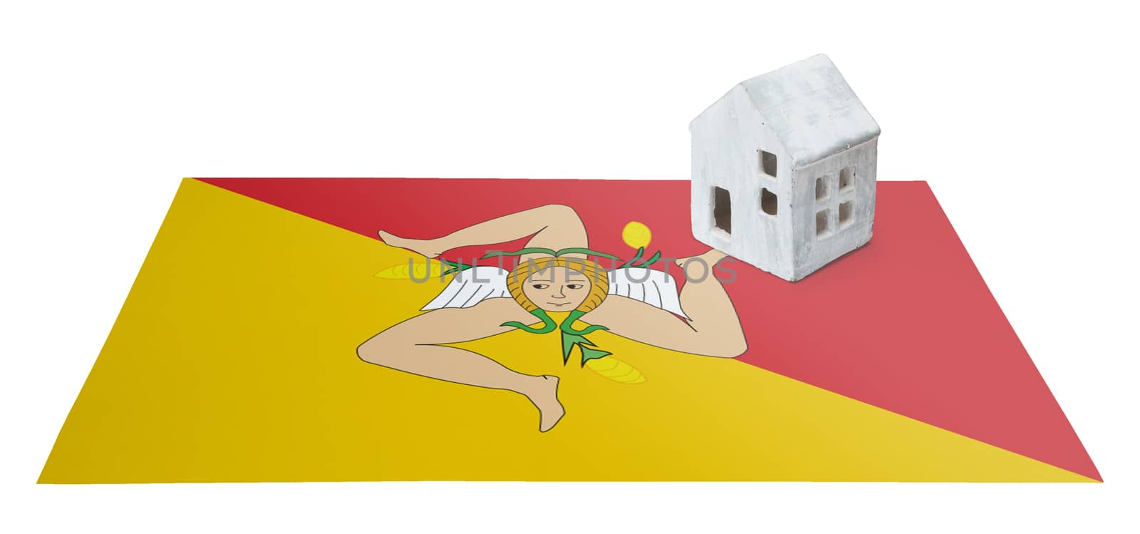 Small house on a flag - Living or migrating to Sicily
