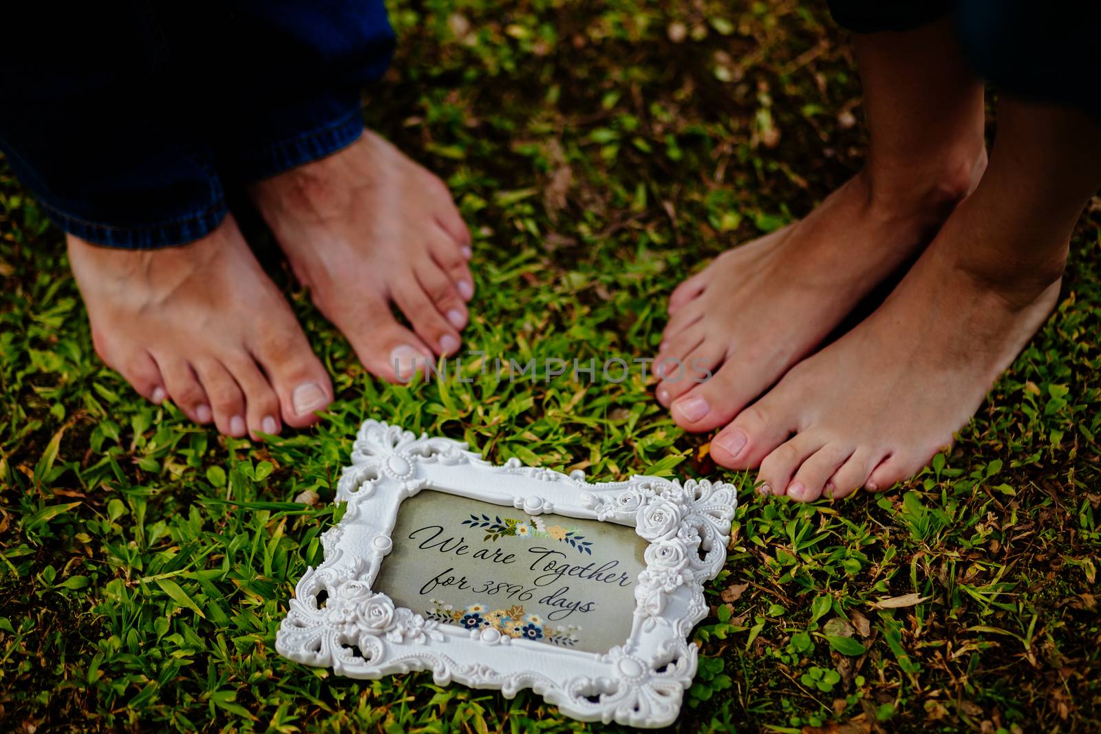 feet's close up of family couple together