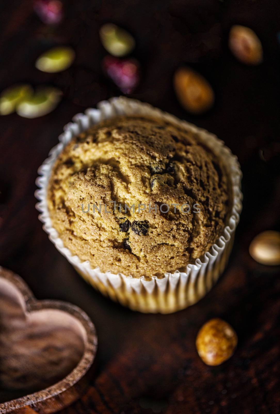 Gluten Freen muffin with dark unsweetened chocolate beans, by verbano