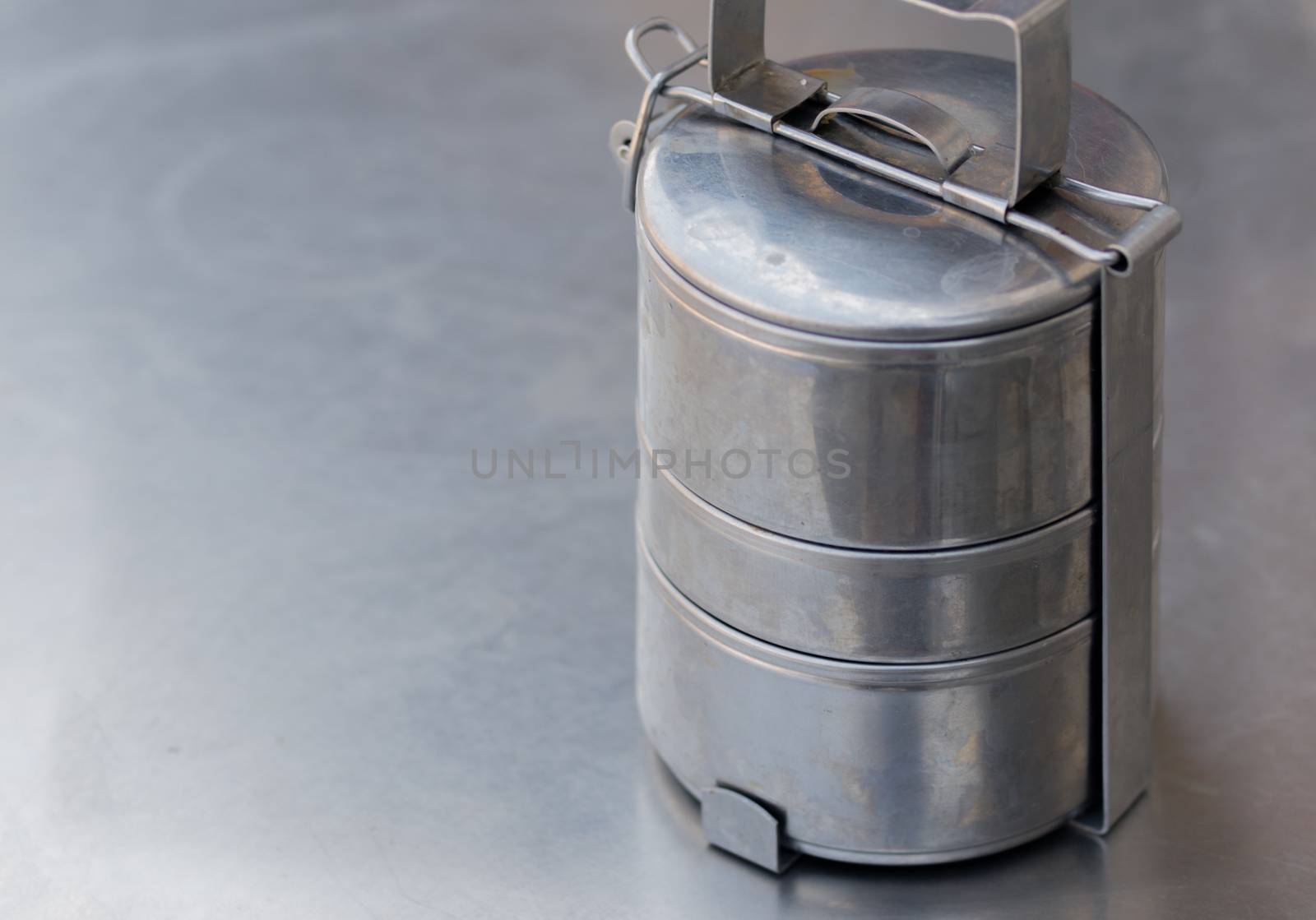 OLD STAINLESS STEEL LUNCH BOX by PrettyTG