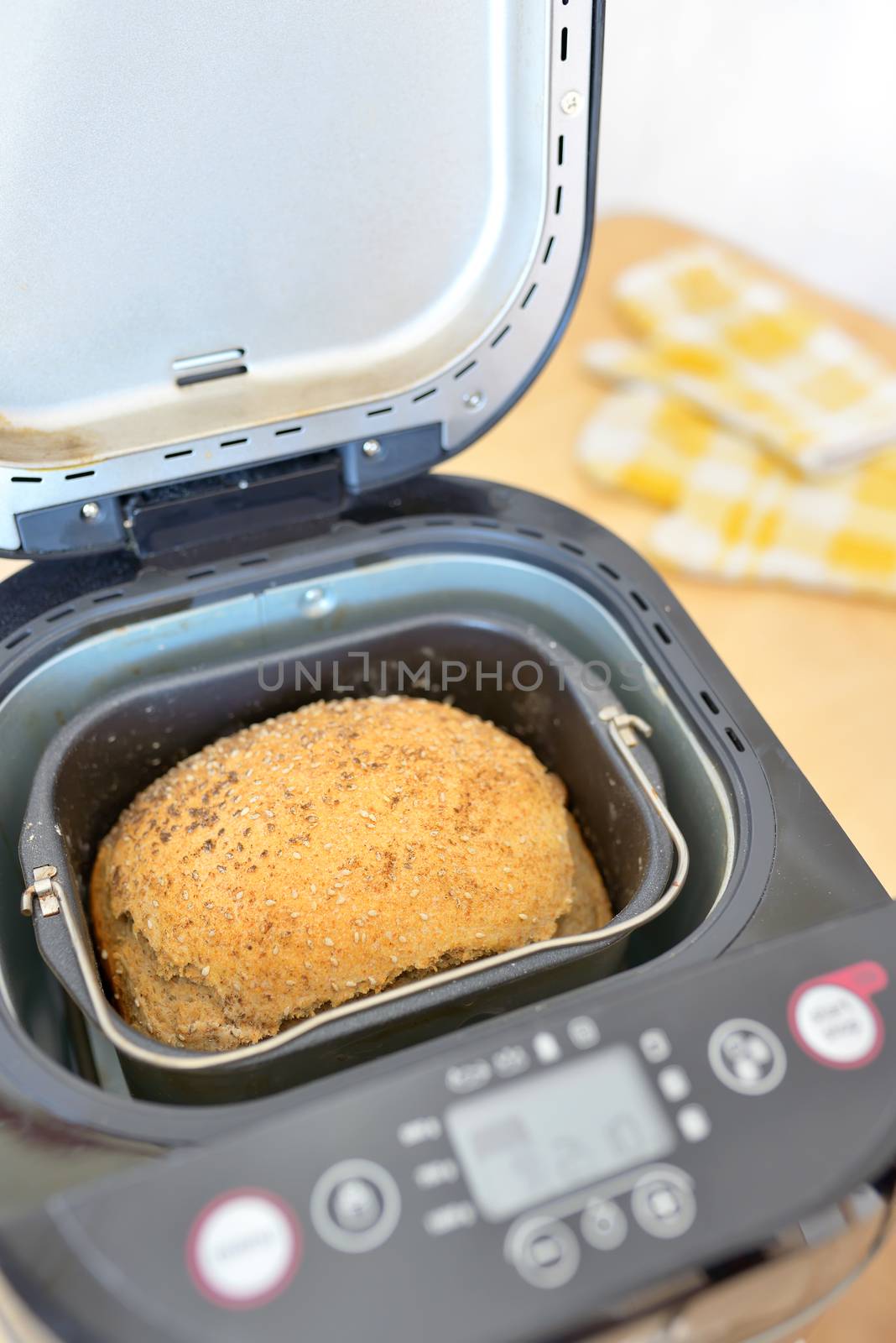 Bread machine and fresh bread at home