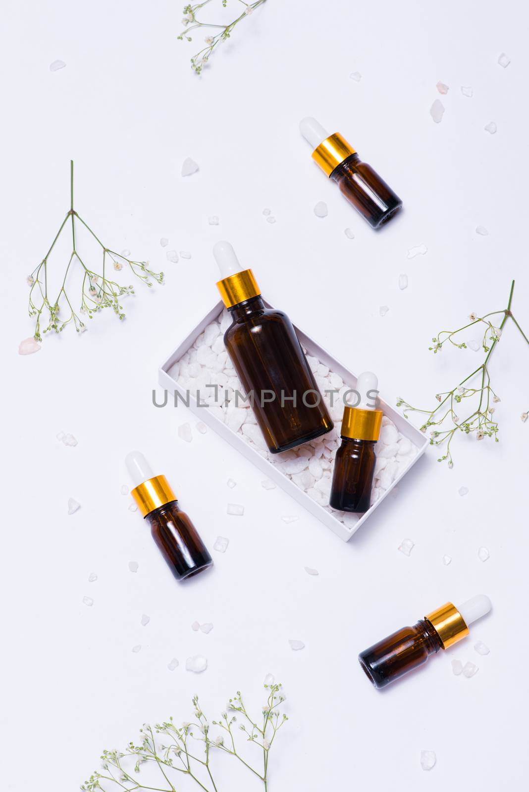 Branding mock-up. Natural essential oil. Natural beauty product  by makidotvn