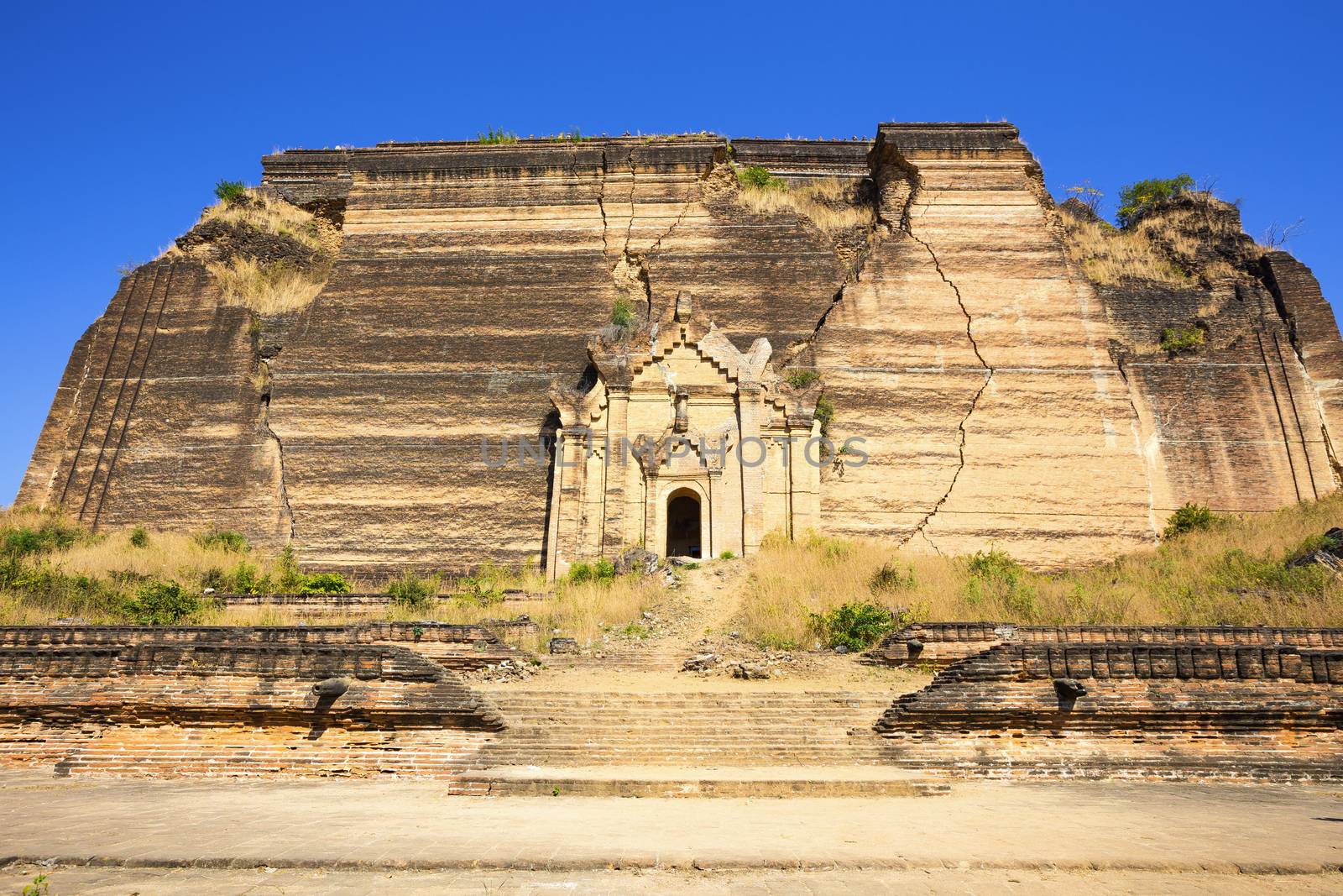 Mingun Pahtodawgyi Temple in Mandalay, Myanmar ( Burma )