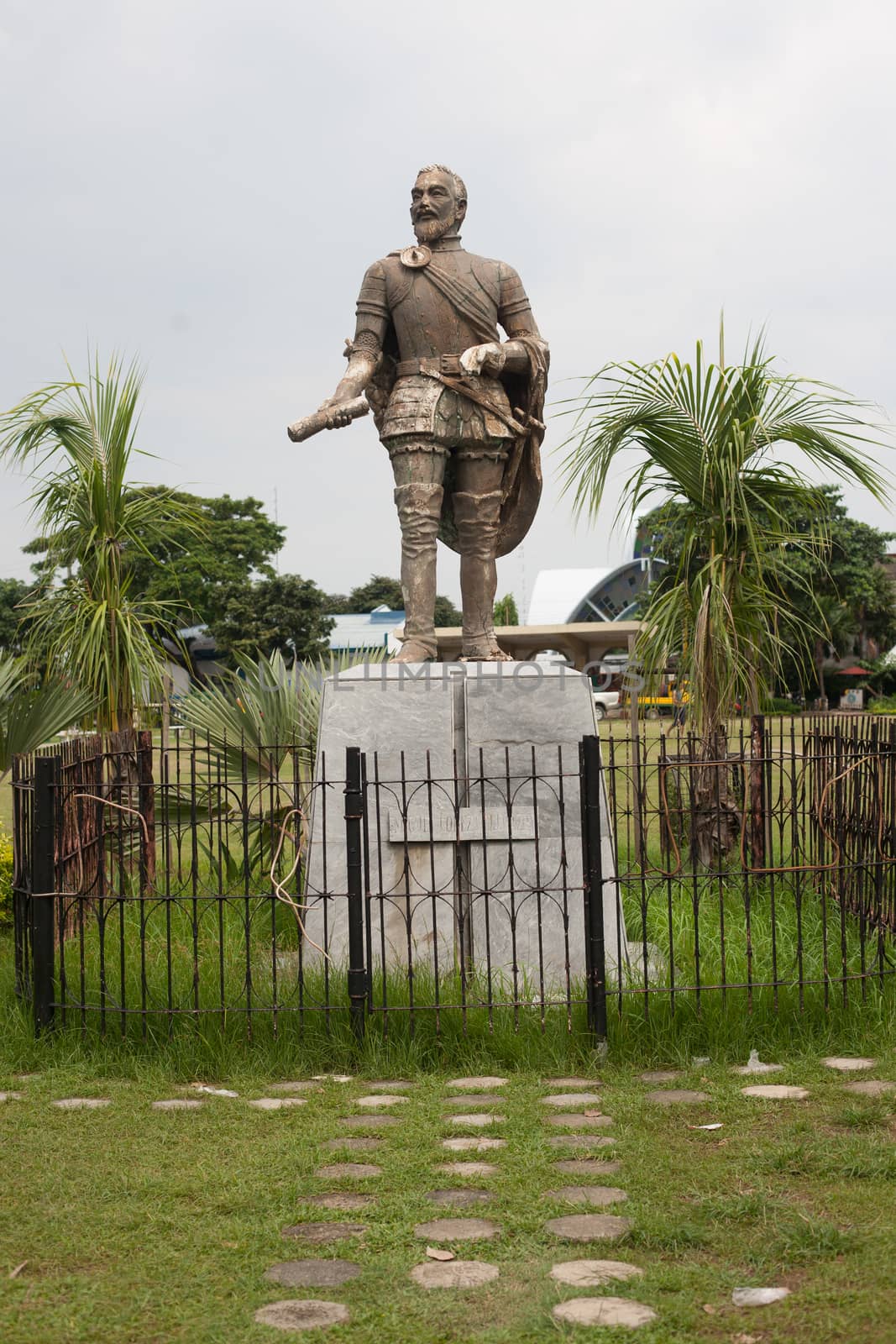 Street with sculptures in Cebu by Vanzyst