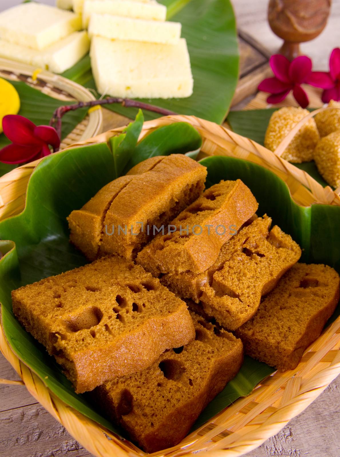 Assorted Tradisional malaysia cakes and deserts by yongtick