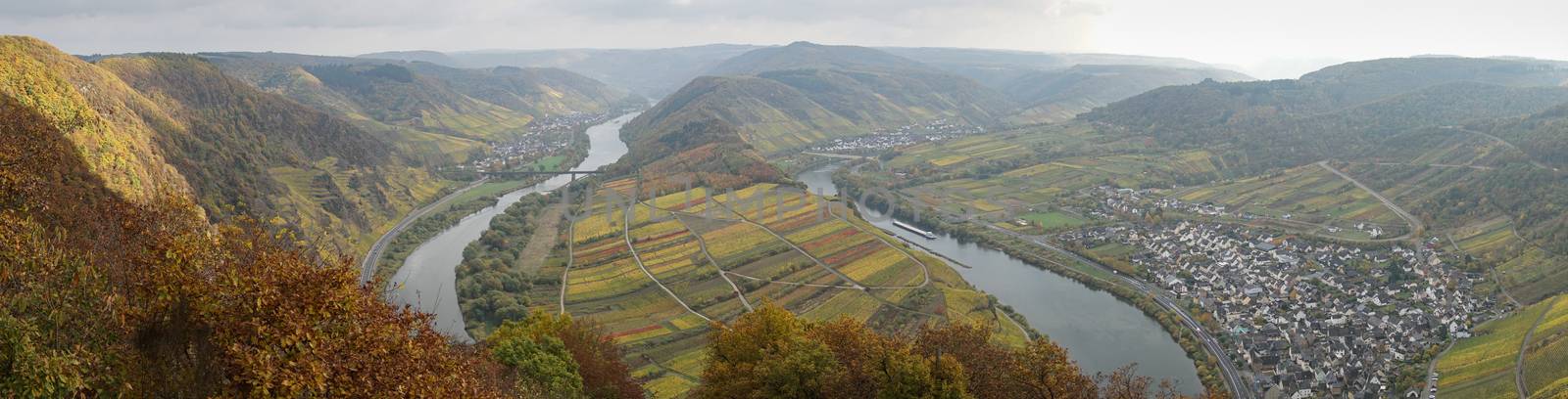 Moselle river loop on a dull autumnal day, Bremm, Germany, Europe