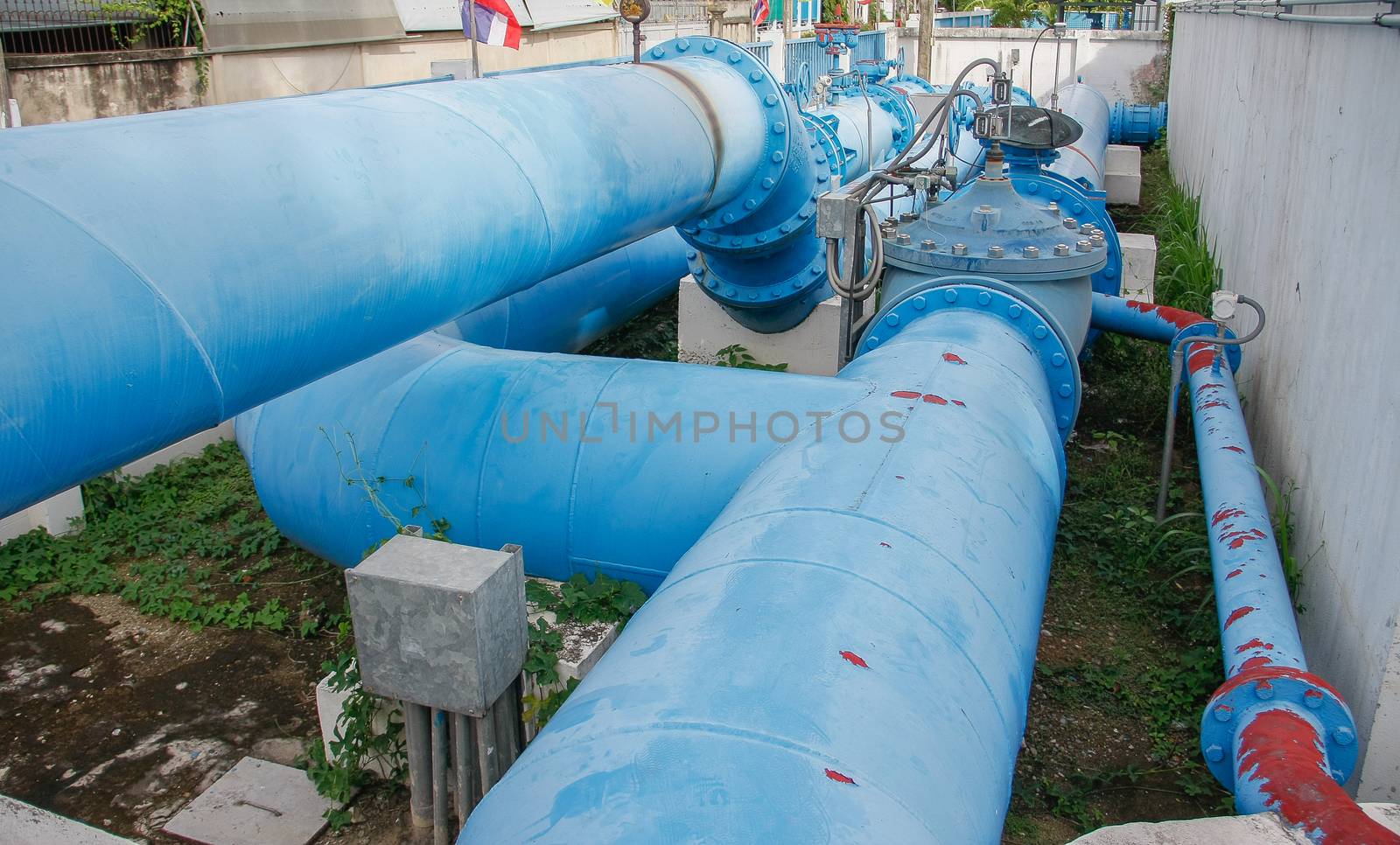 flanges, couplings, valves and pipes of an irrigation water
