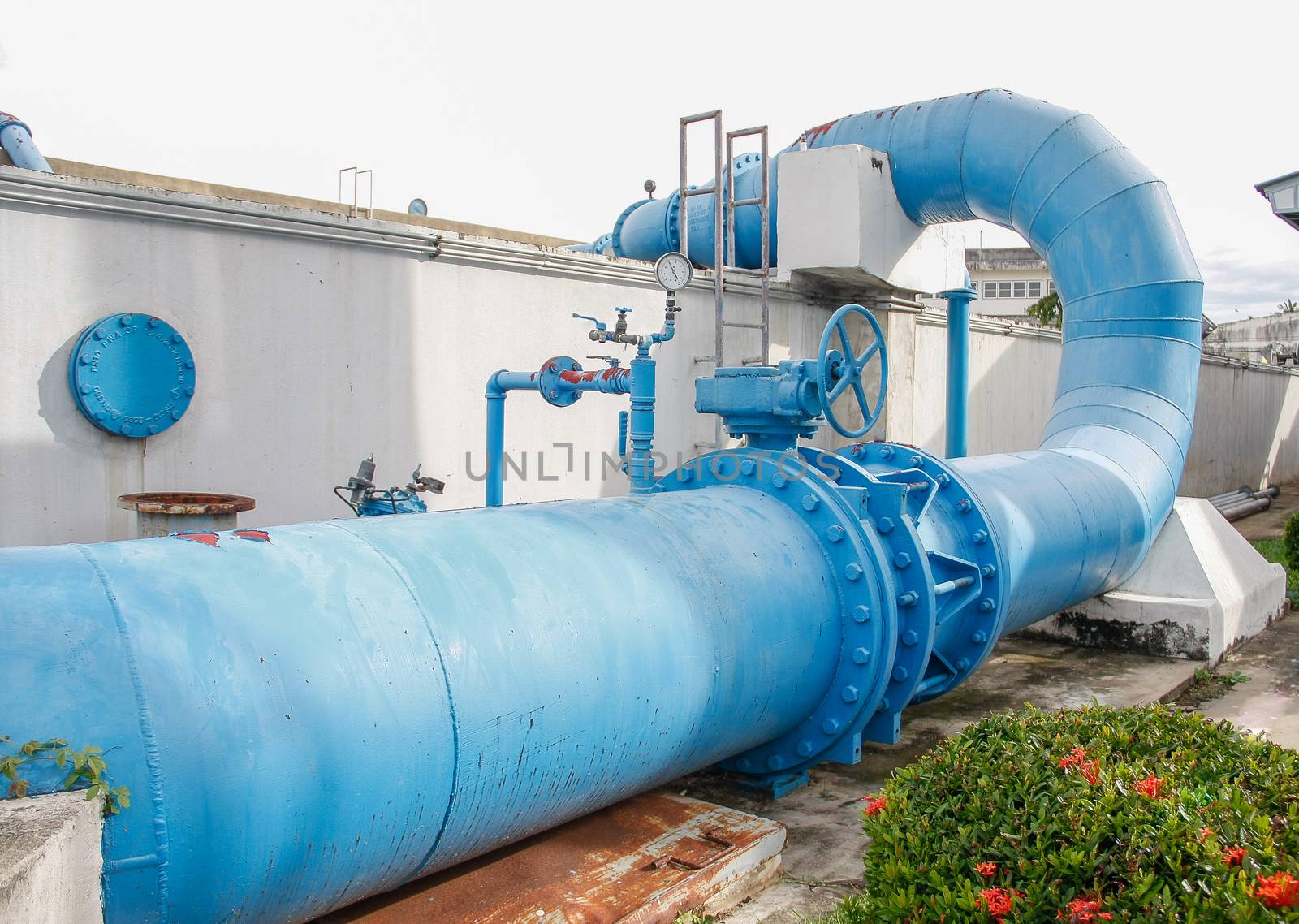 flanges, couplings, valves and pipes of an irrigation water