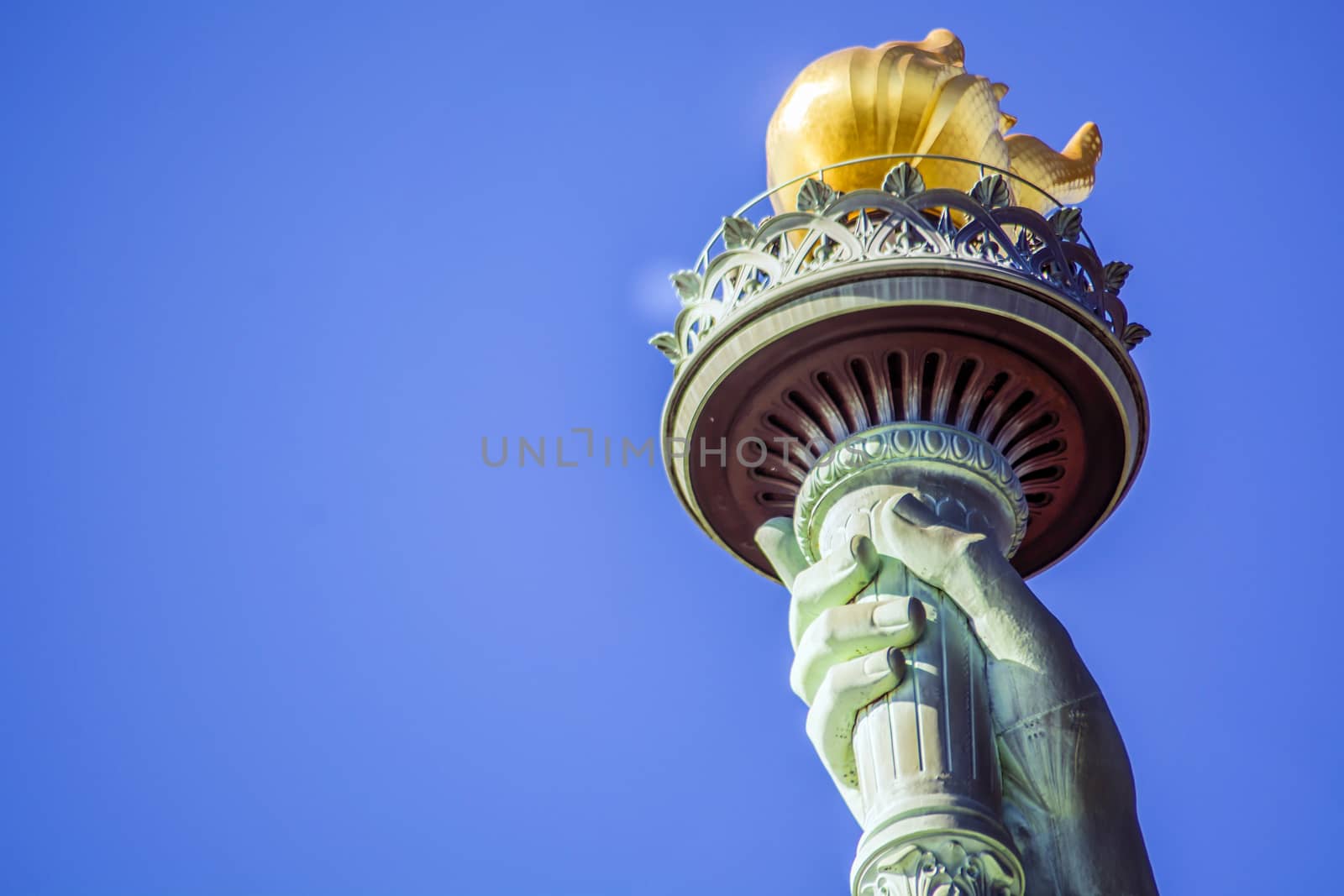 torch of the statue of liberty