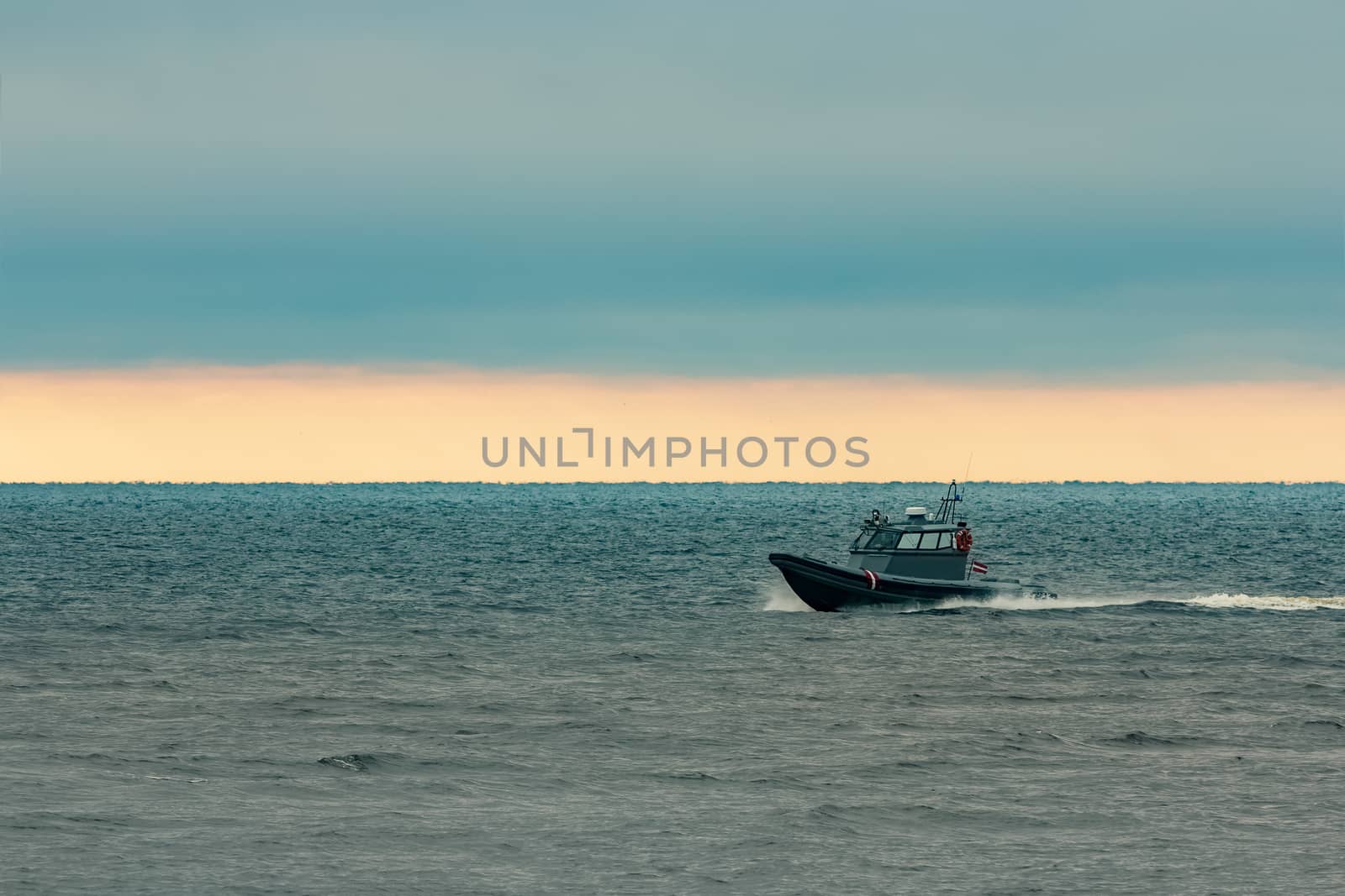 Small grey border guard boat by sengnsp