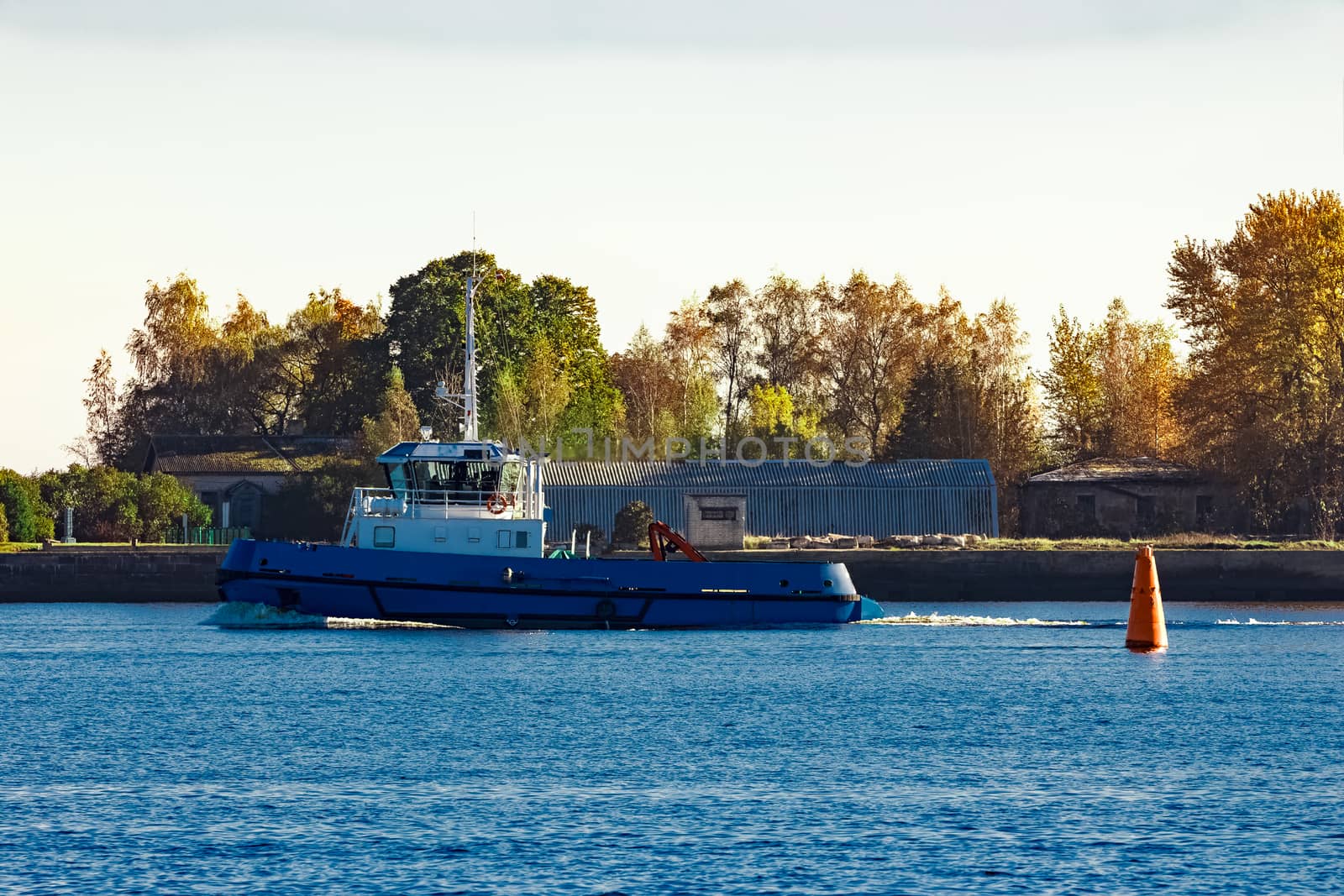 Blue small tug ship by sengnsp