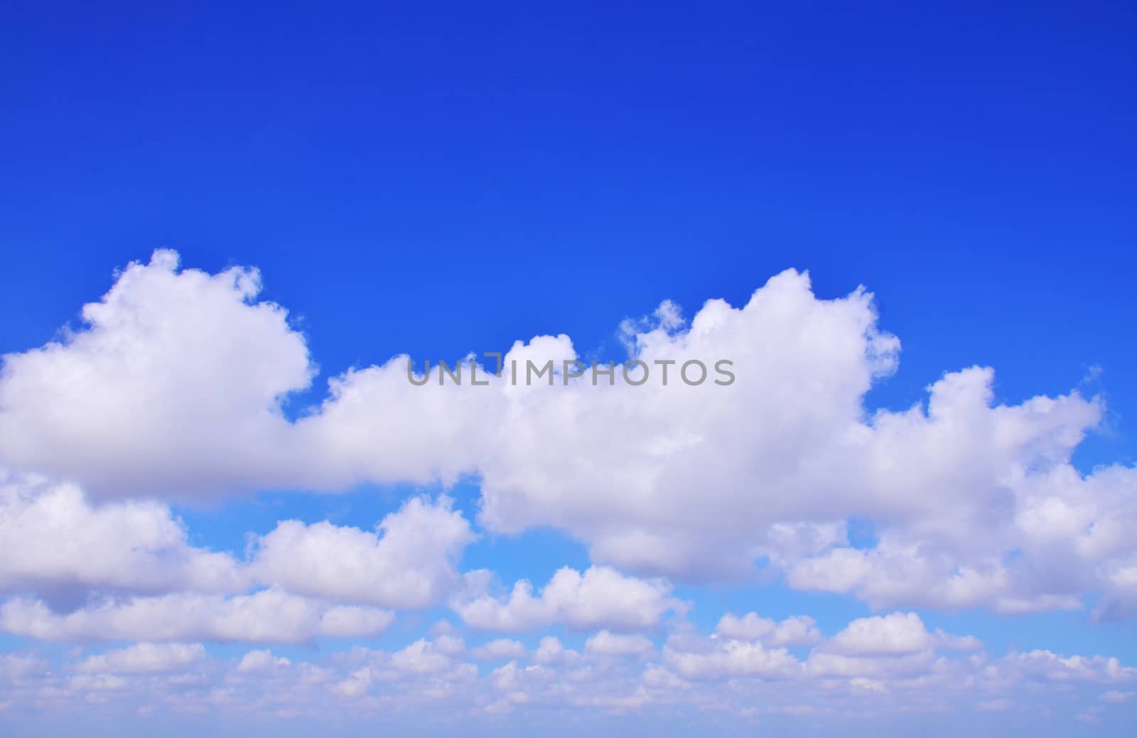 The vast blue sky clouds by phochi