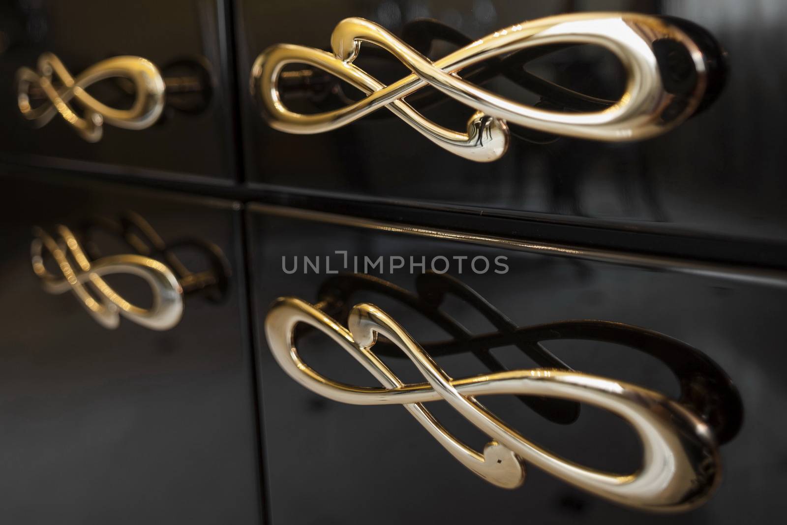 curves elegant furniture handles