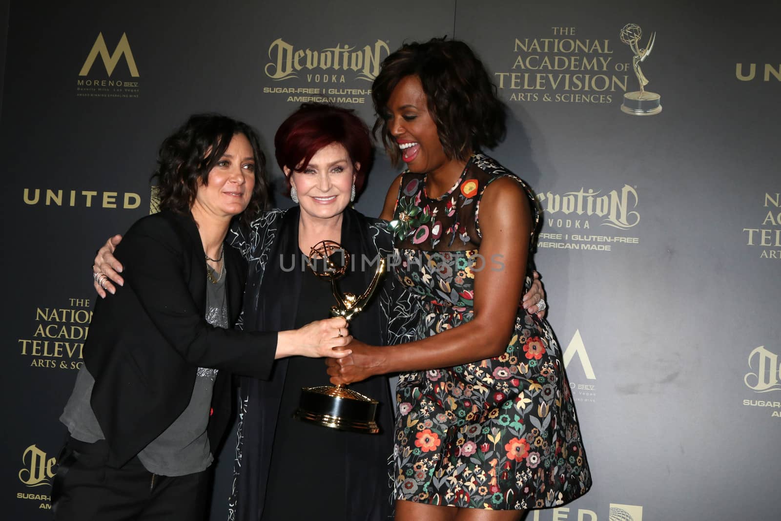 Sara Gilbert, Sharon Osbourne, Aisha Tyler, Outstanding Entertainment Talk Show Host, The Talk
at the 44th Daytime Emmy Awards - Press Room, Pasadena Civic Auditorium, Pasadena, CA 04-30-17