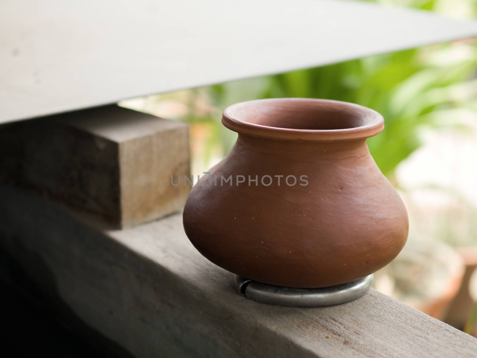 WATER POT MADE OF CERAMIC by PrettyTG