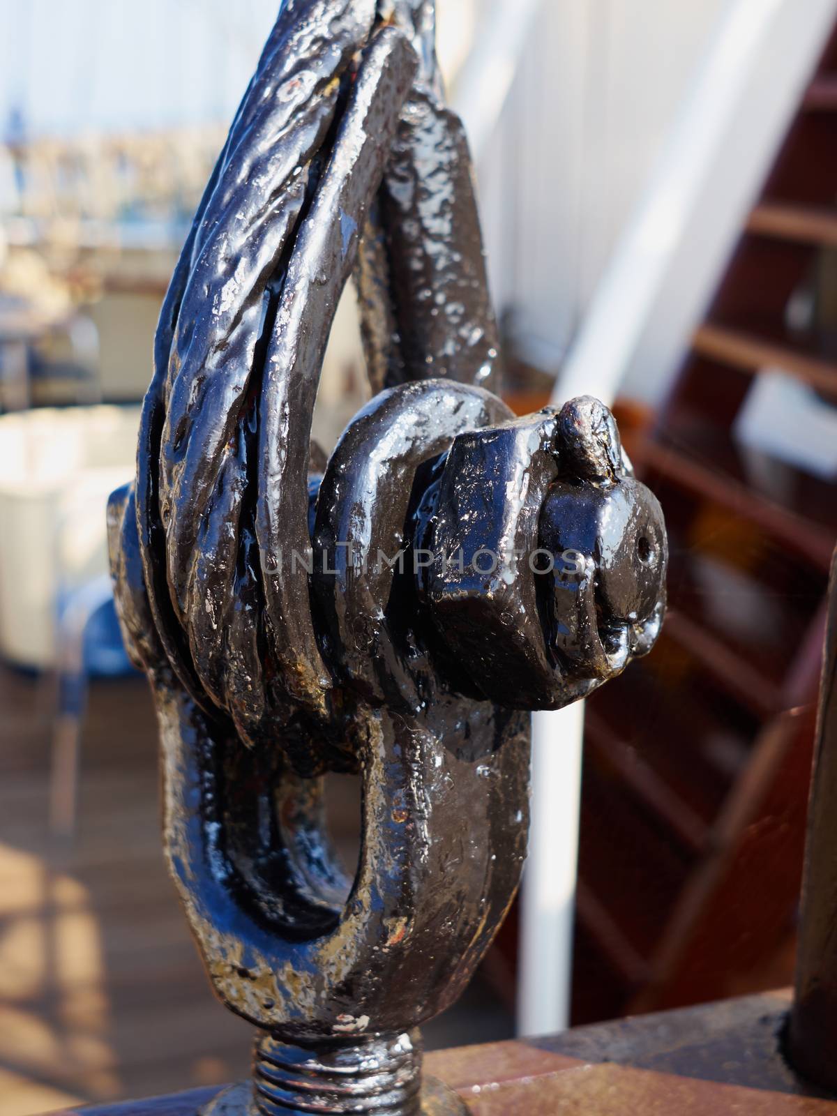 Heavy duty strong steel wire cable rope sling with safety anchor shackle used in a big sail boat