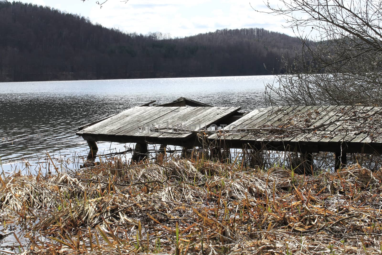 Platform on the lake by Kasia_Lawrynowicz