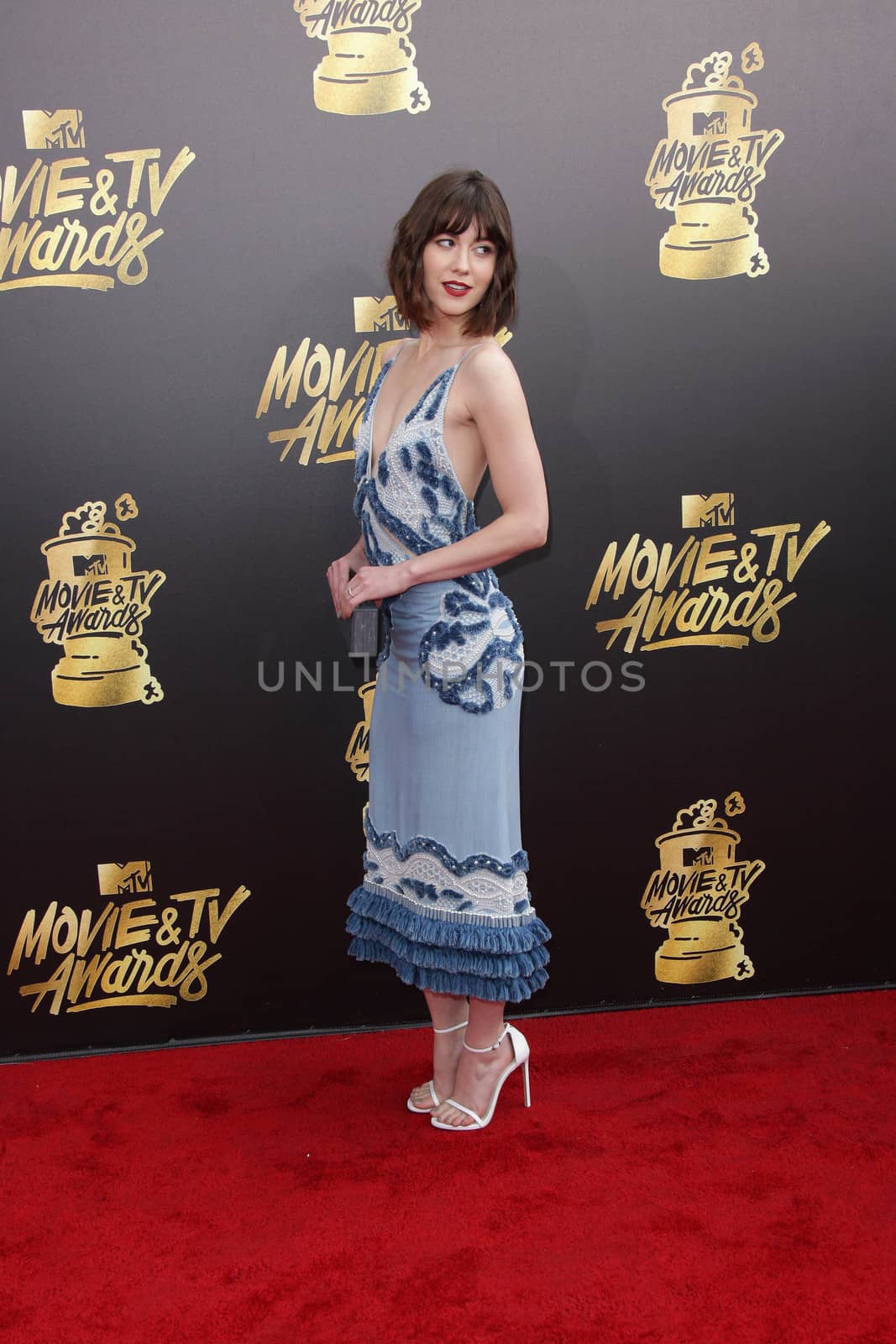 Mary Elizabeth Winstead at the 2017 MTV Movie & TV Awards, Arrivals, Shrine Auditorium, Los Angeles, CA 05-07-17