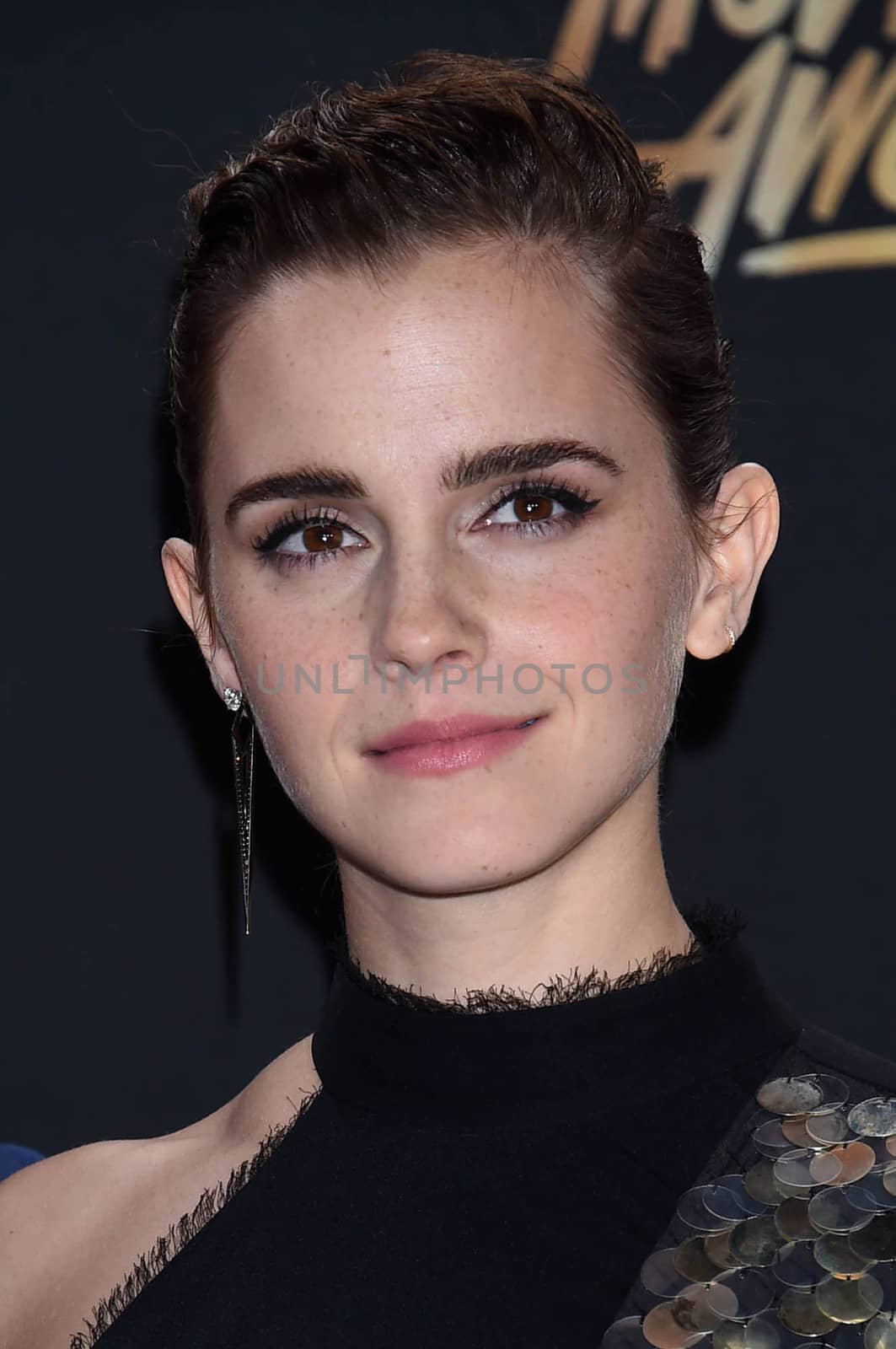 Emma Watson at the 2017 MTV Movie & TV Awards, Press Room, Shrine Auditorium, Los Angeles, CA 05-07-17