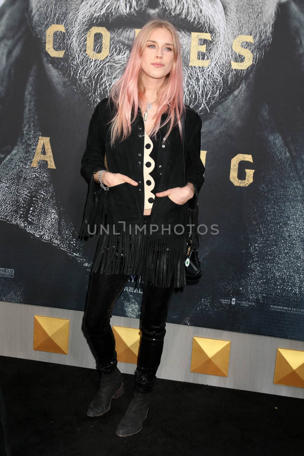 Lady Mary Charteris
at the "King Arthur Legend of the Sword" World Premiere, TCL Chinese Theater IMAX, Hollywood, CA 05-08-17