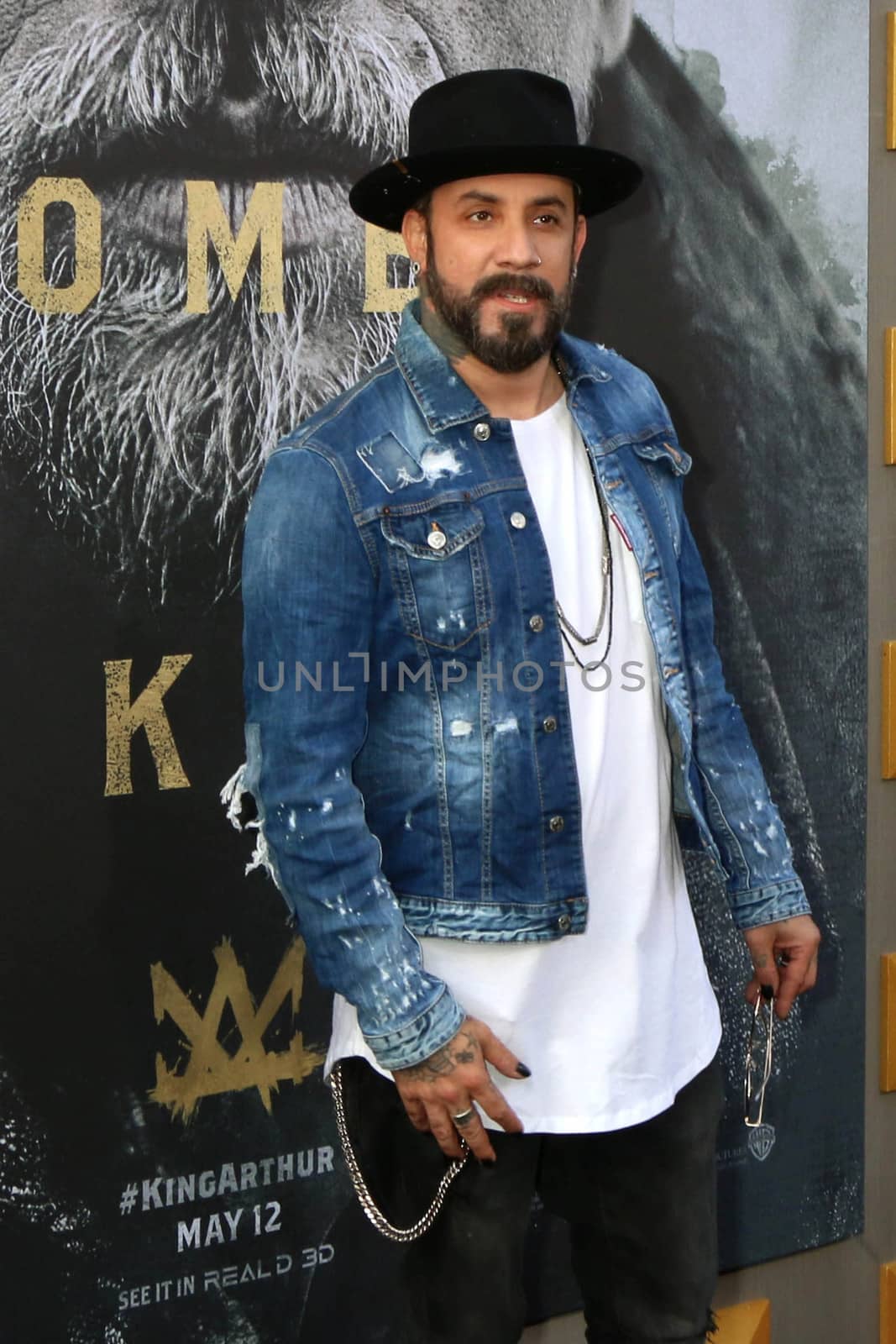 AJ McLean
at the "King Arthur Legend of the Sword" World Premiere, TCL Chinese Theater IMAX, Hollywood, CA 05-08-17