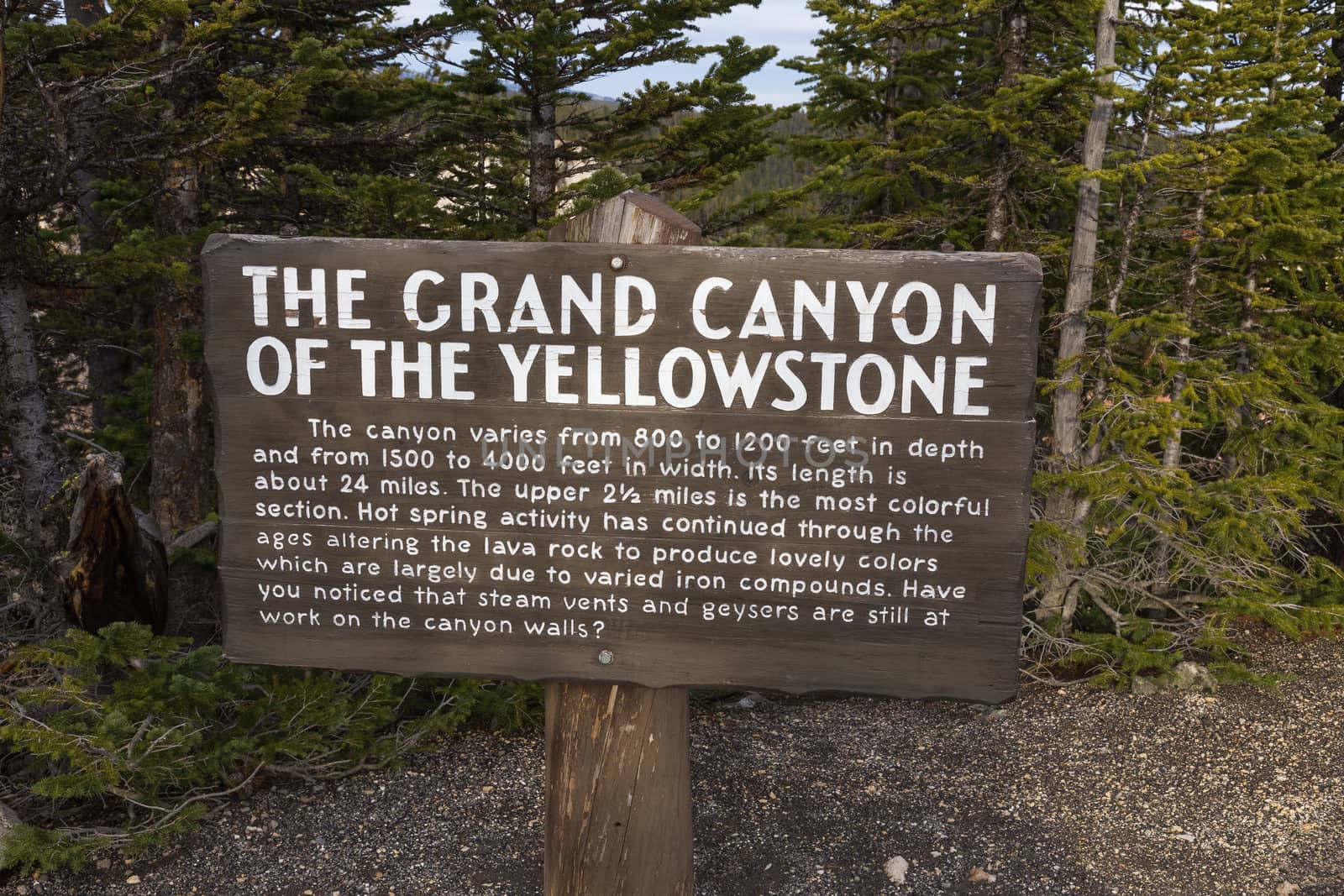 A sign at the Grand Canyon of Yellowstone.