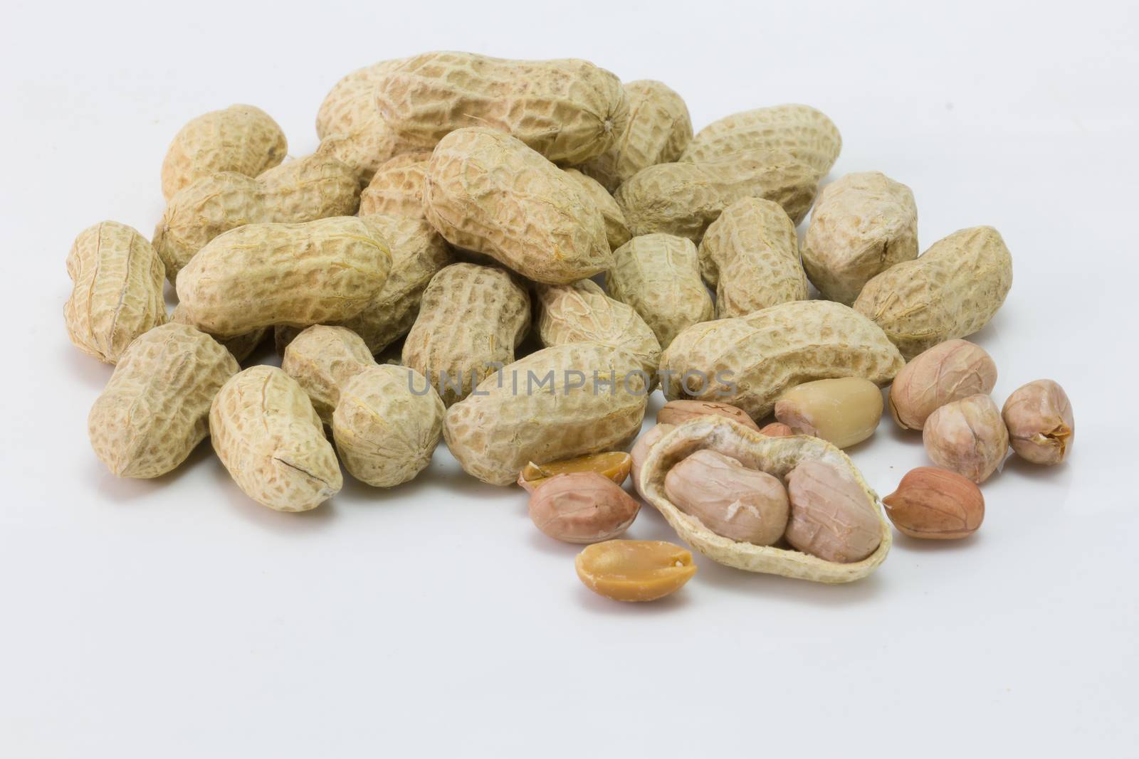 peanut isolated on white, groundnut ,dry peanut