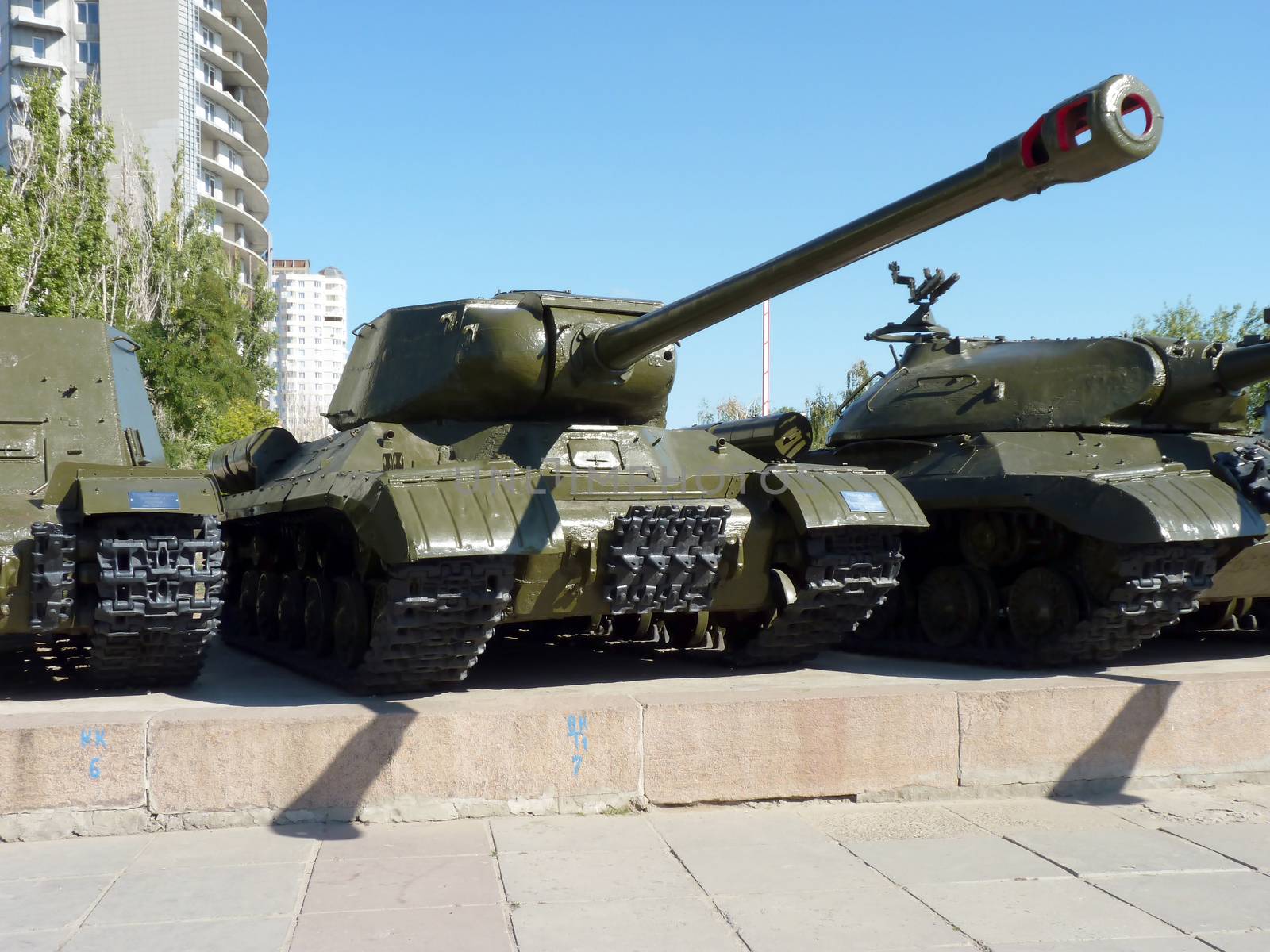 Soviet heavy IS-2 tank by Vadimdem