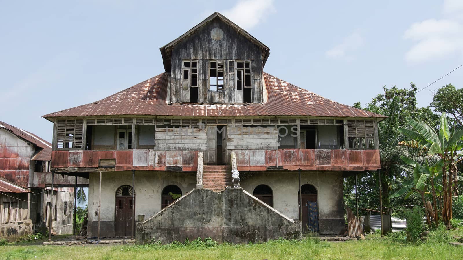 Ruin of an old farmhouse, Sao Tome and Principe, Africa