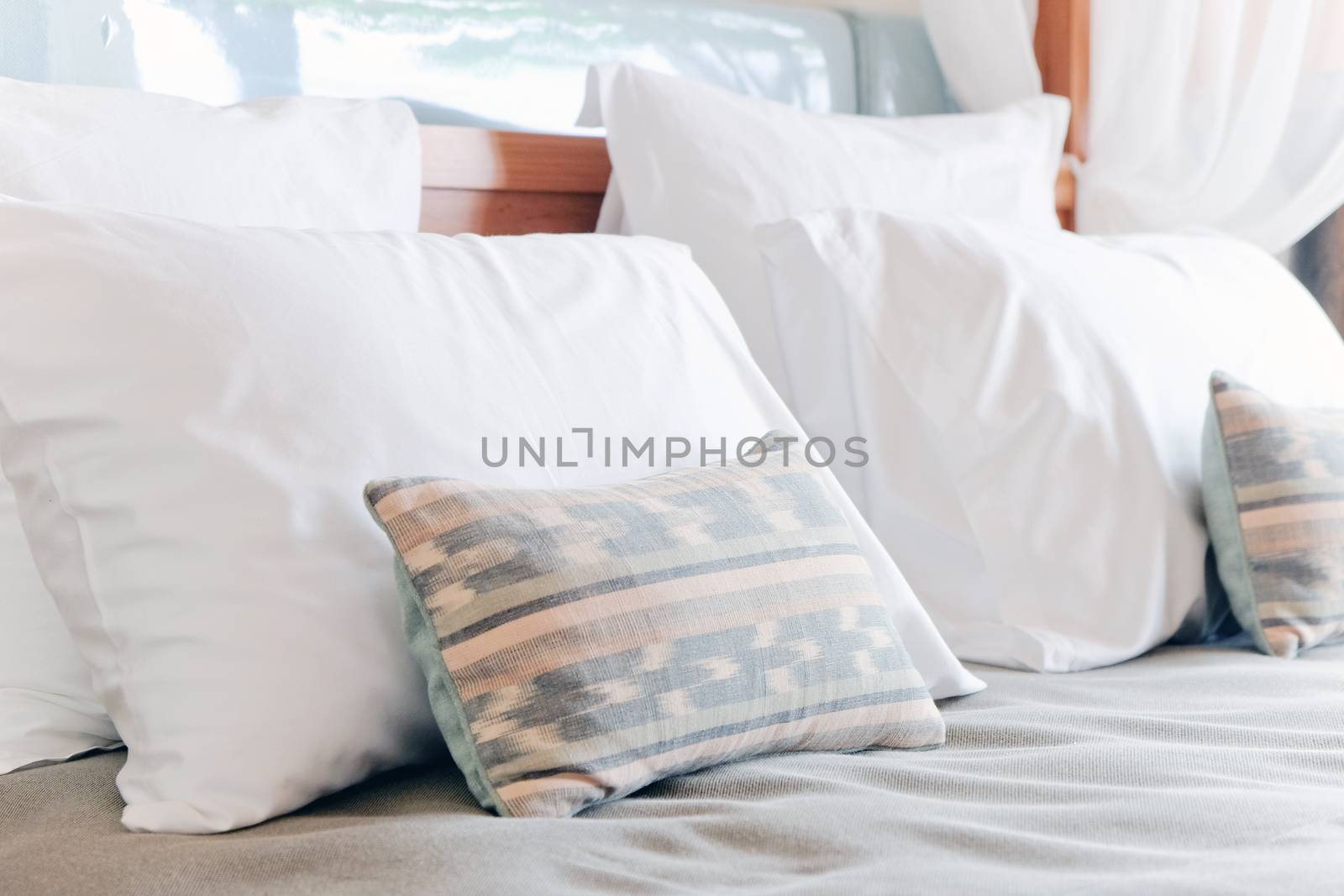 Detail image of Luxury Bed