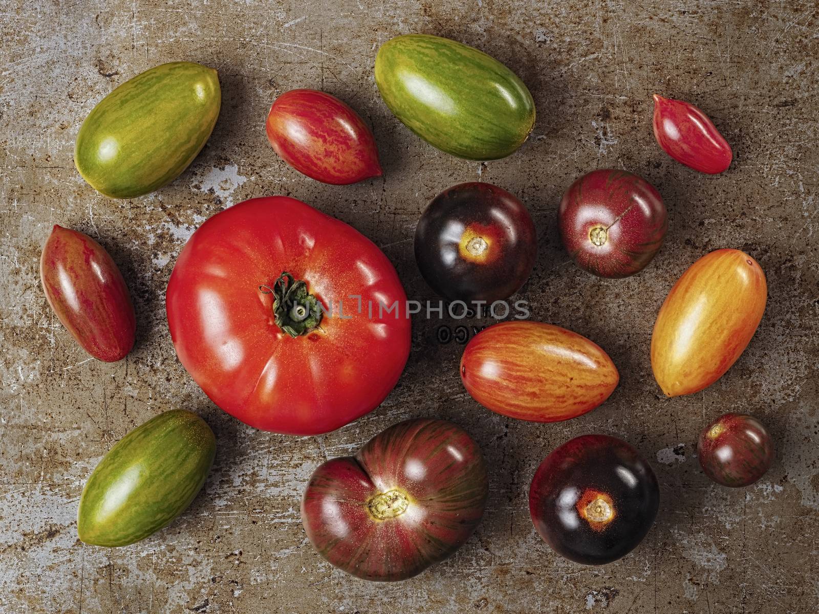 rustic heirloom tomato by zkruger