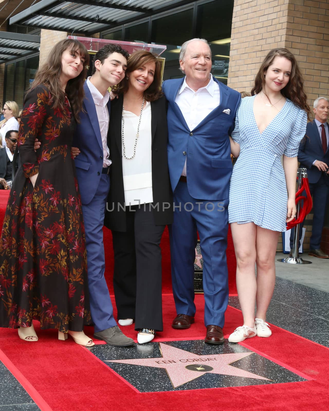 Amanda Corday, Teddy Corday, Sherry Corday, Ken Corday, Kimberly Corday
at the Ken Corday Star Ceremony, Hollywood Walk of Fame, Hollywood, CA 05-17-17