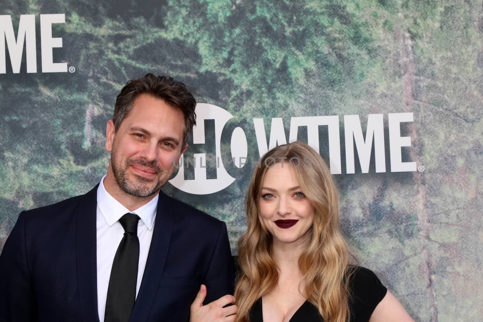 Thomas Sadoski, Amanda Seyfried
at the "Twin Peaks" Premiere Screening, The Theater at Ace Hotel, Los Angeles, CA 05-19-17/ImageCollect by ImageCollect