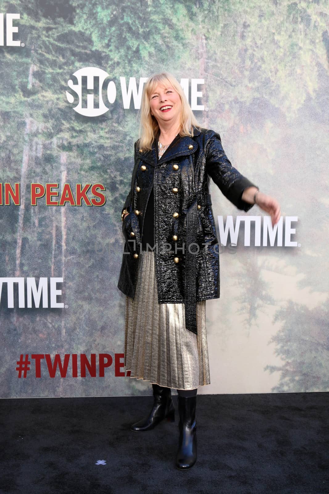 Candy Clark
at the "Twin Peaks" Premiere Screening, The Theater at Ace Hotel, Los Angeles, CA 05-19-17