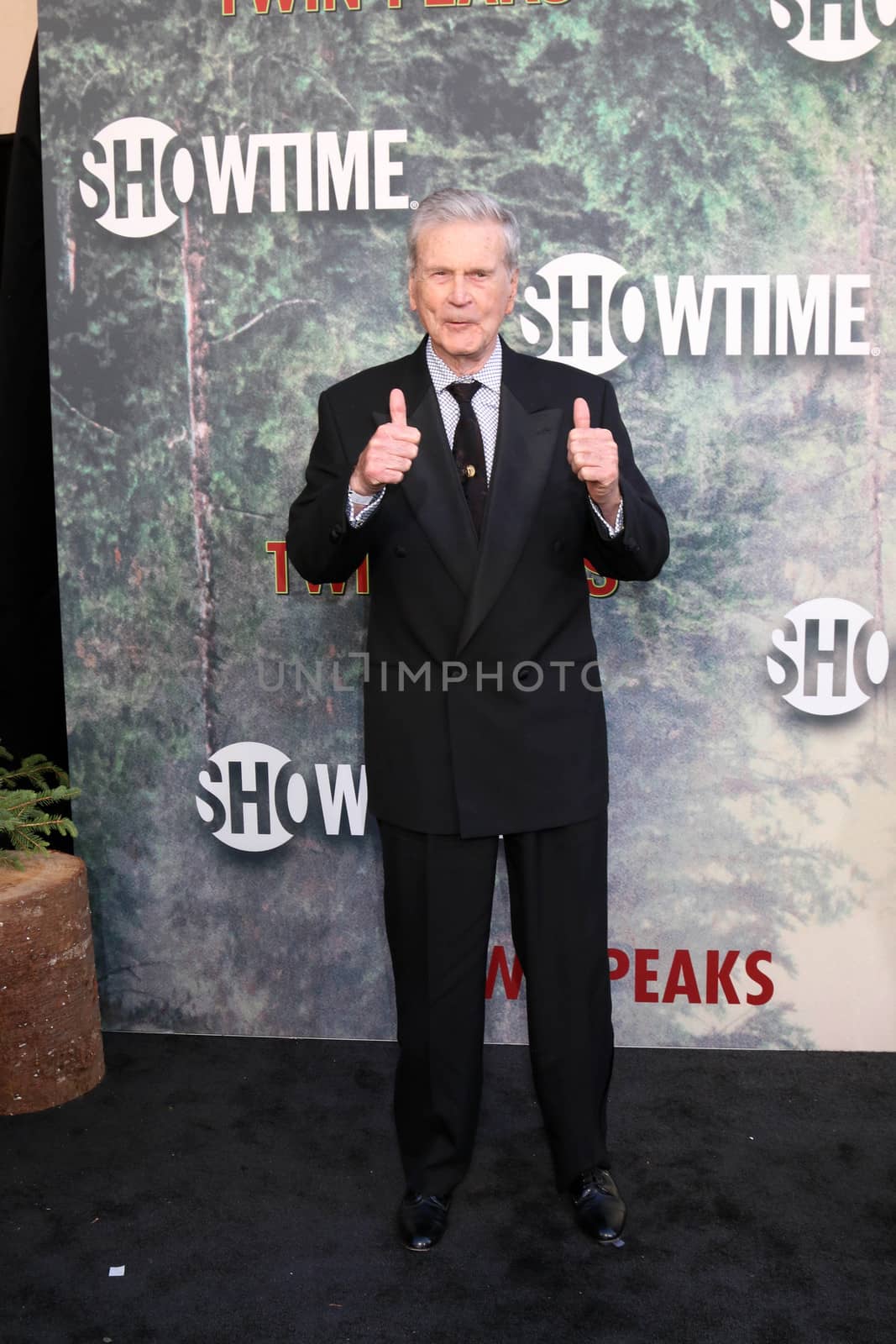 Don Murray
at the "Twin Peaks" Premiere Screening, The Theater at Ace Hotel, Los Angeles, CA 05-19-17