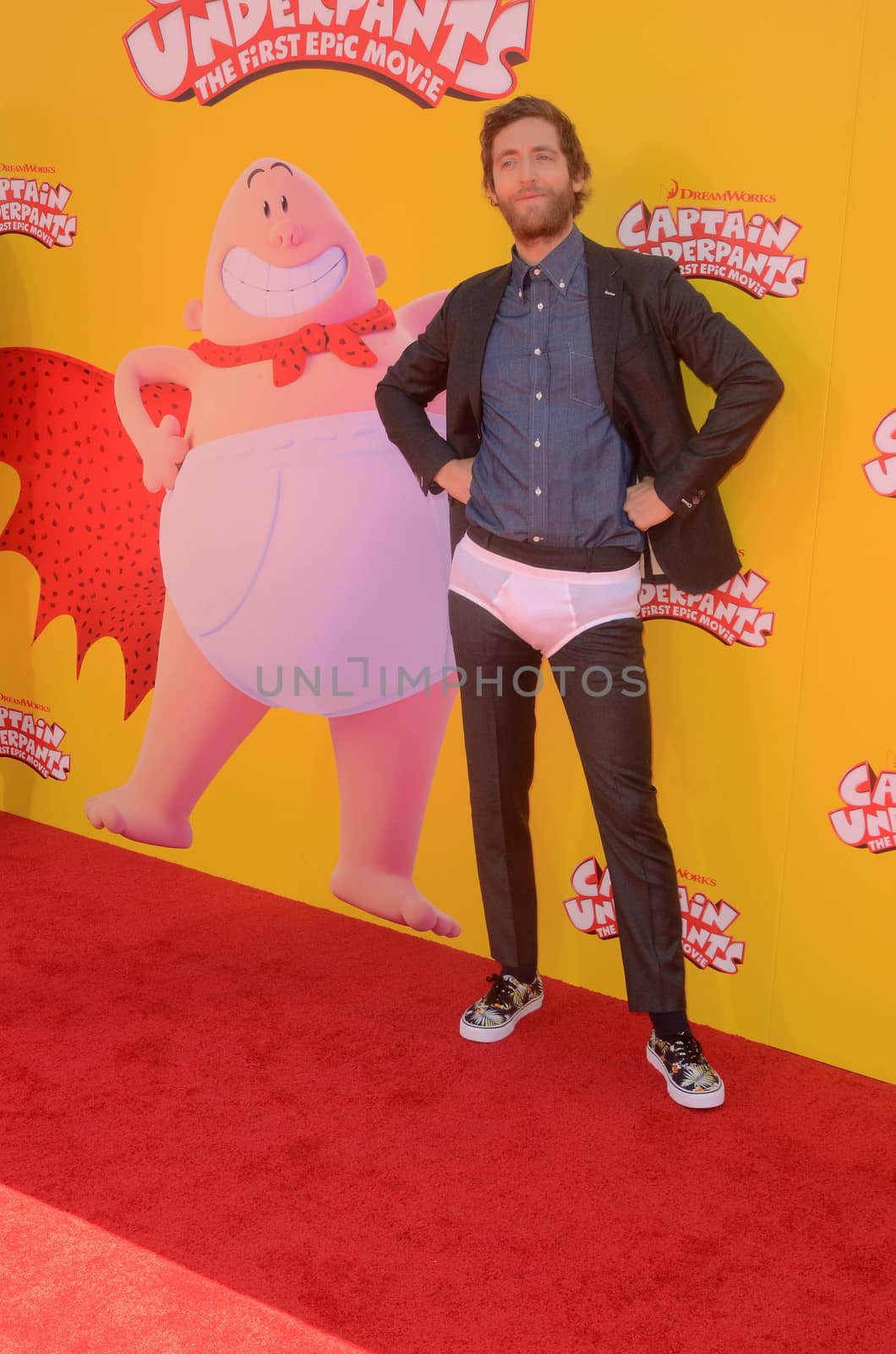 Thomas Middleditch
at the "Captain Underpants" Los Angeles Premiere, Village Theater, Westwood, CA 05-21-17