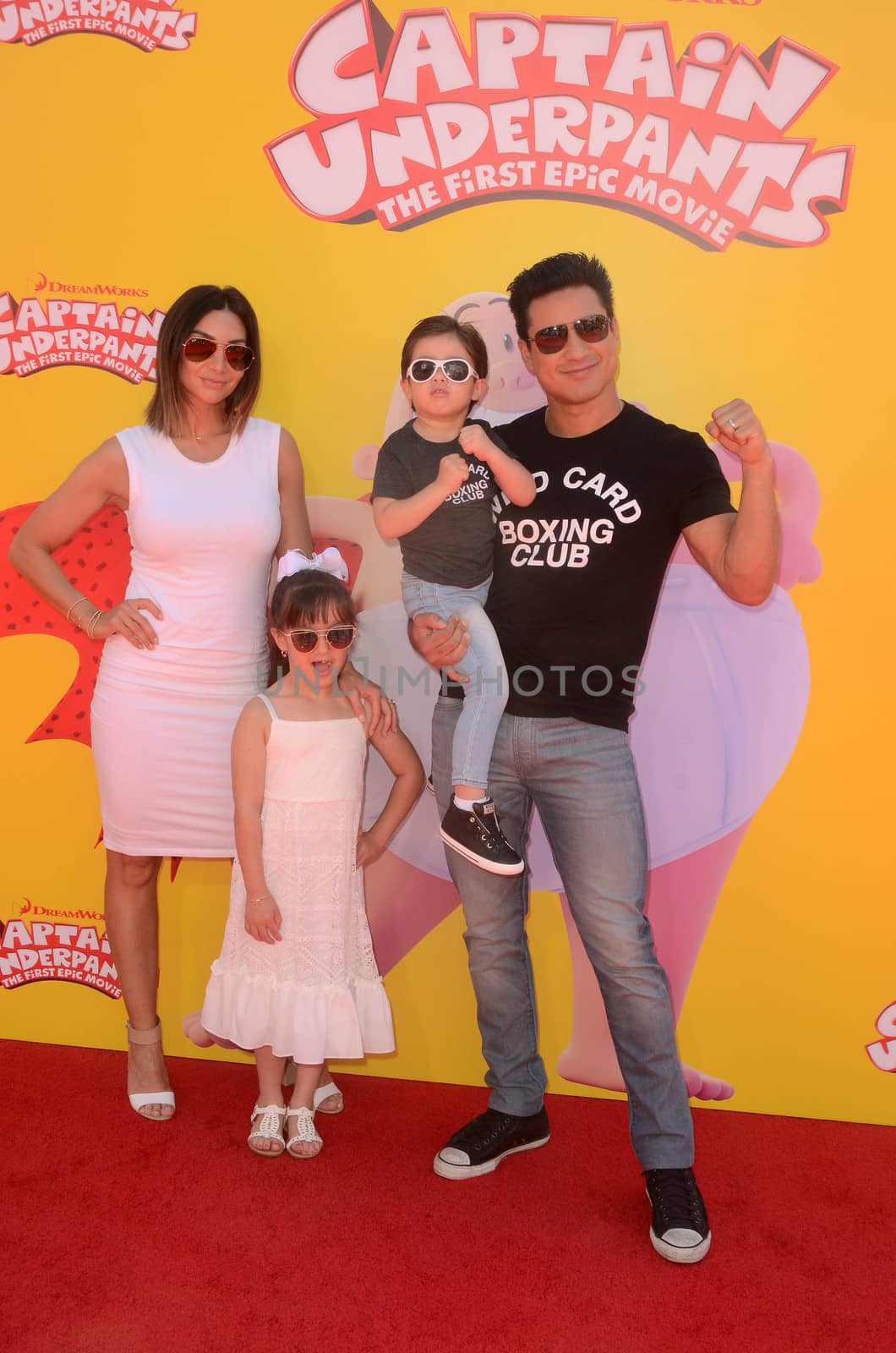 Mario Lopez
at the "Captain Underpants" Los Angeles Premiere, Village Theater, Westwood, CA 05-21-17