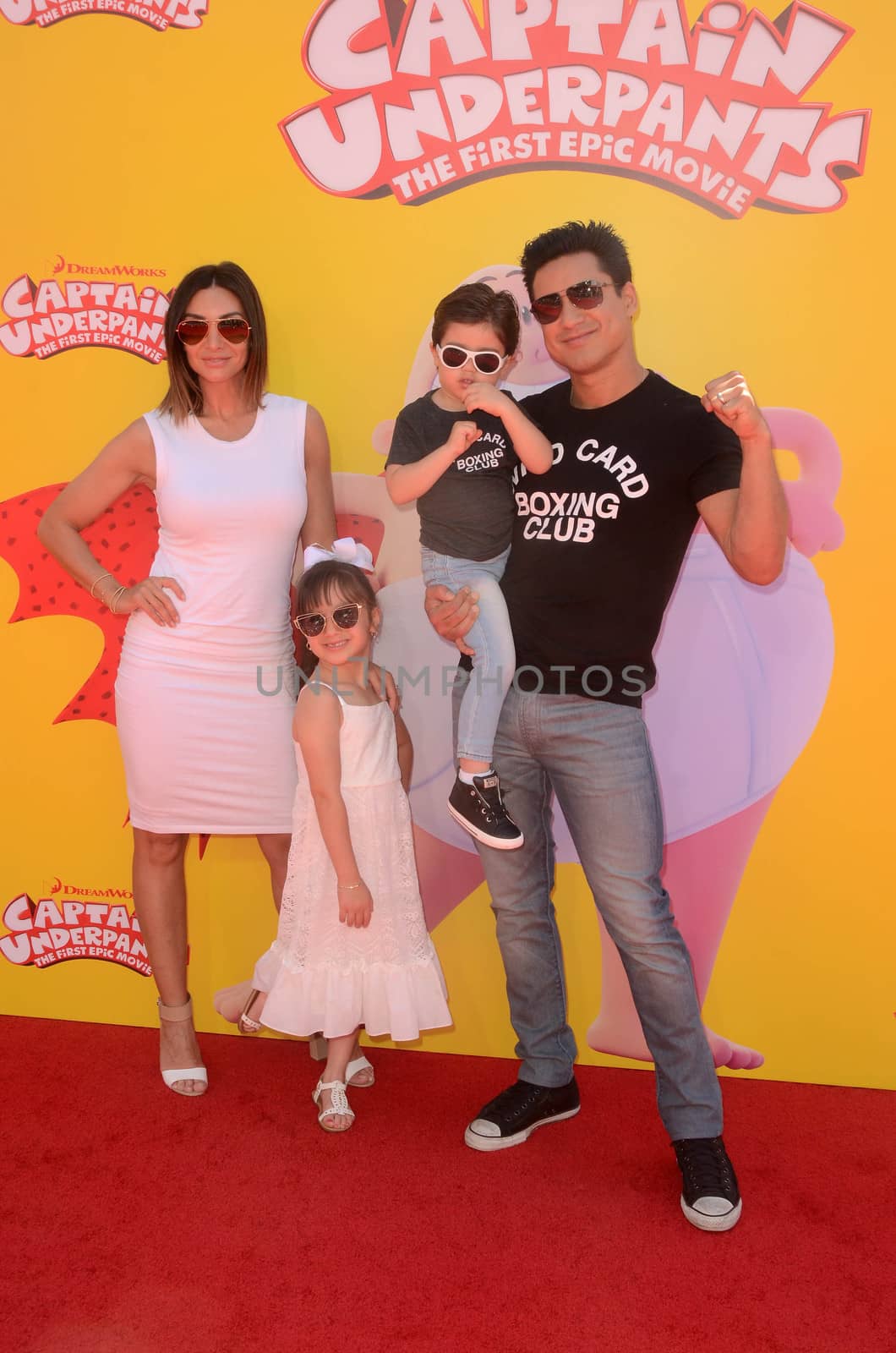 Mario Lopez
at the "Captain Underpants" Los Angeles Premiere, Village Theater, Westwood, CA 05-21-17