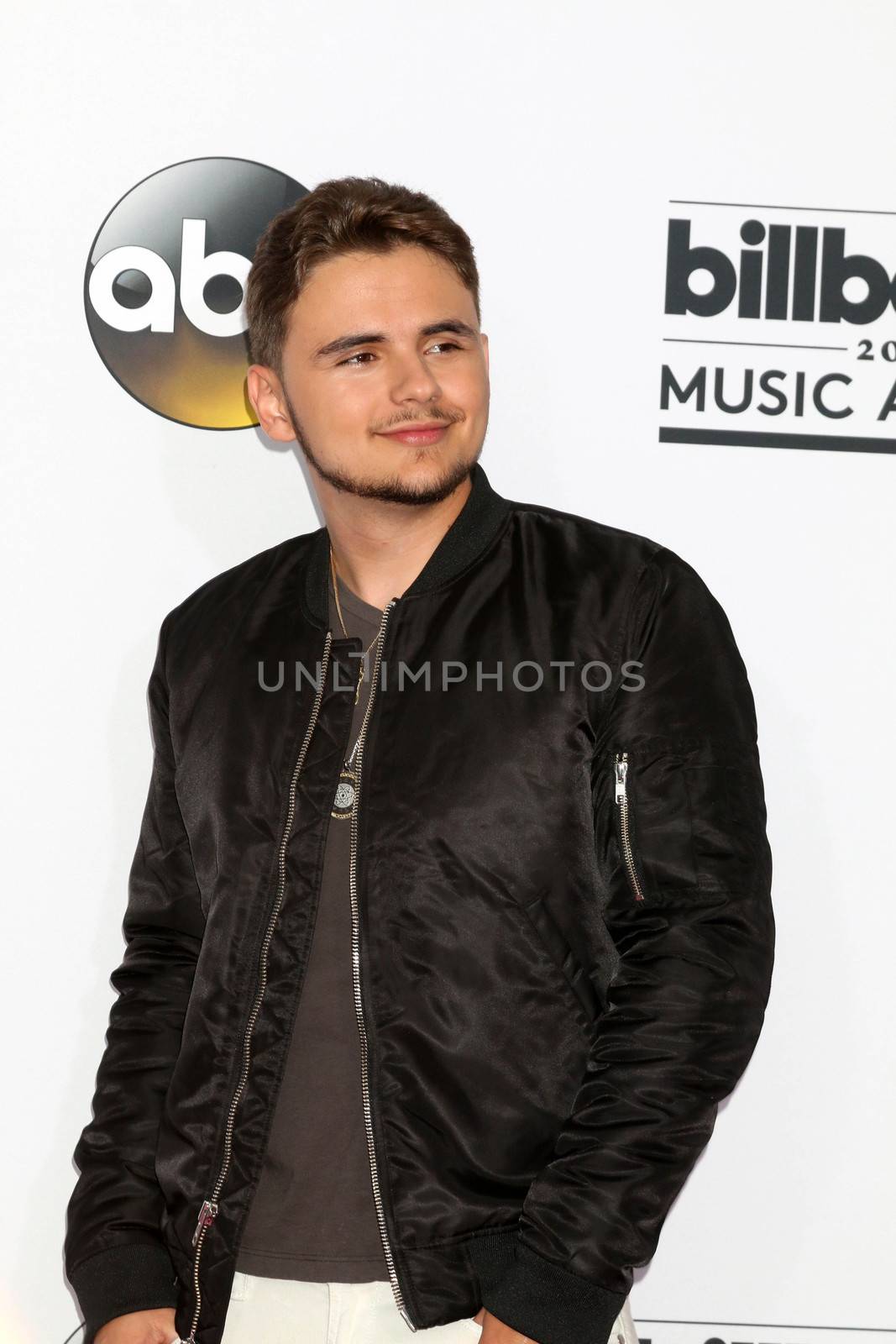 Prince Michael Jackson
at the 2017 Billboard Awards Press Room, T-Mobile Arena, Las Vegas, NV 05-21-17