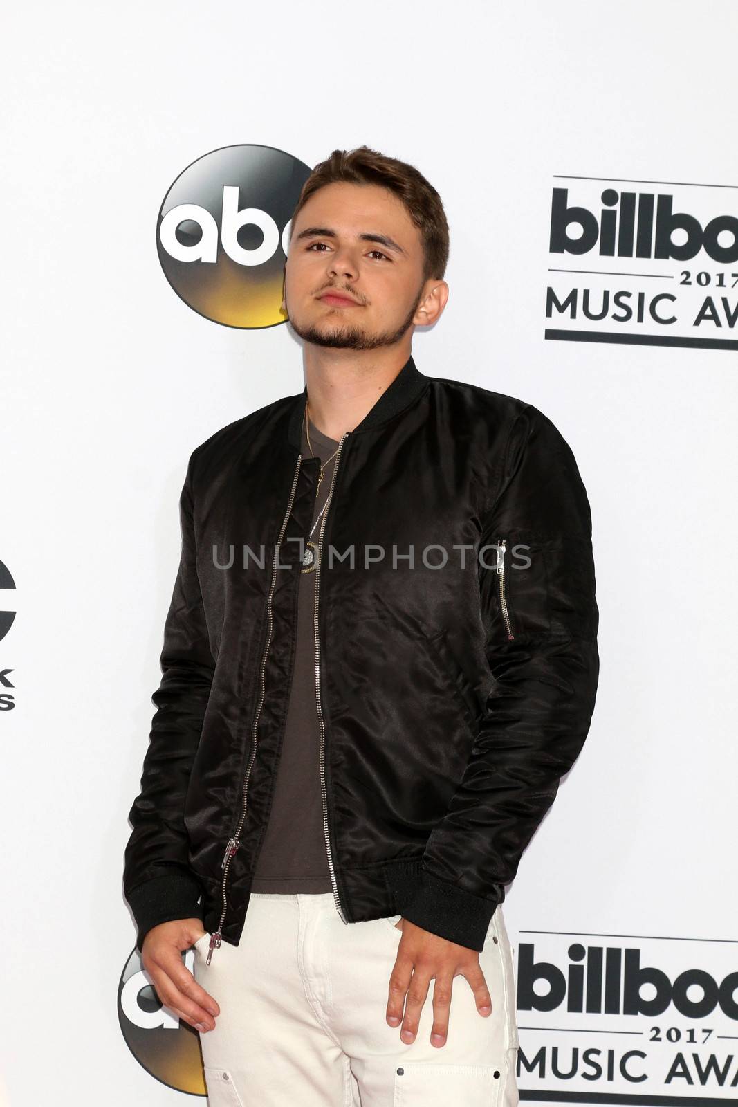 Prince Michael Jackson
at the 2017 Billboard Awards Press Room, T-Mobile Arena, Las Vegas, NV 05-21-17